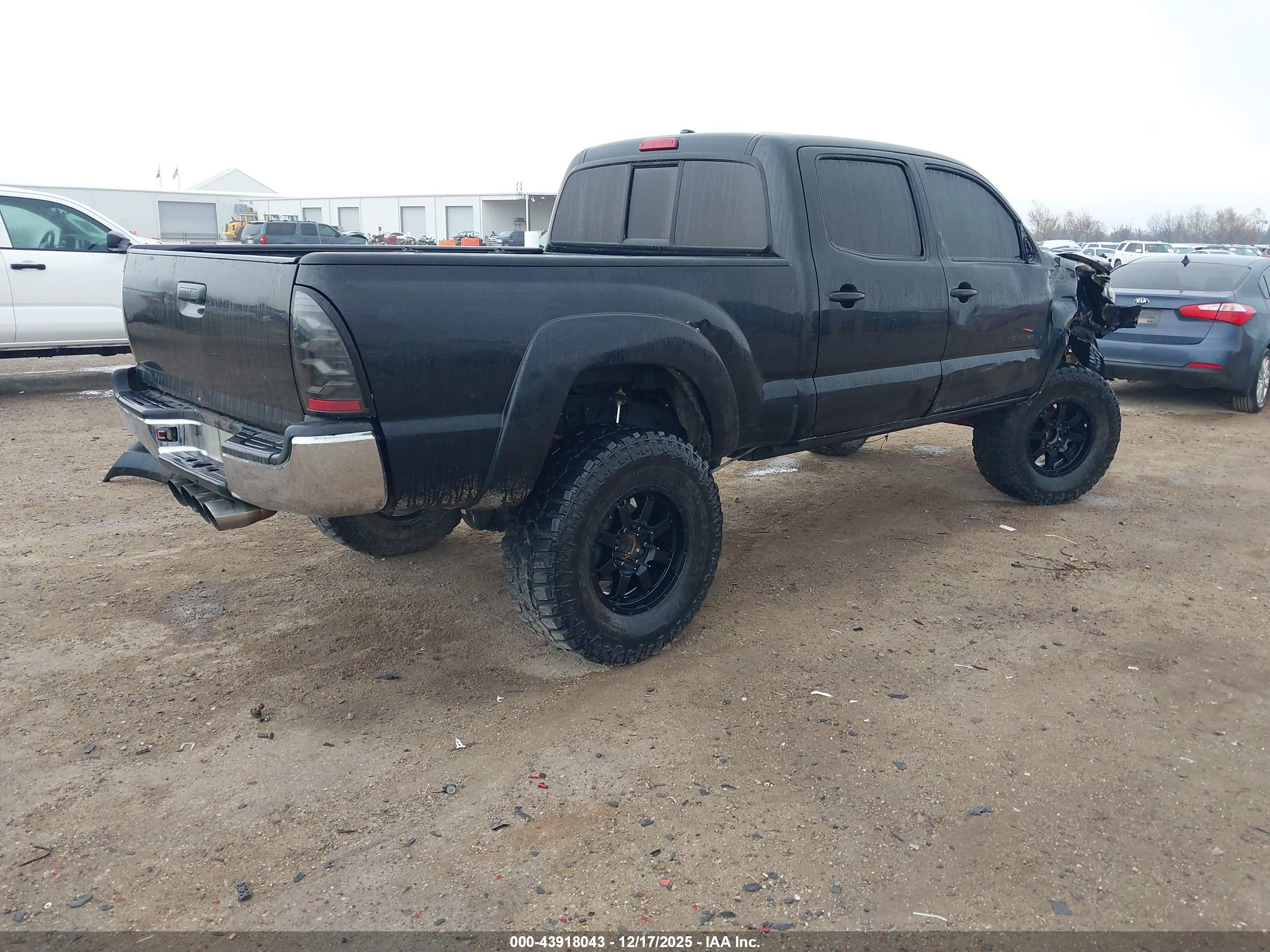 TOYOTA TACOMA image 4