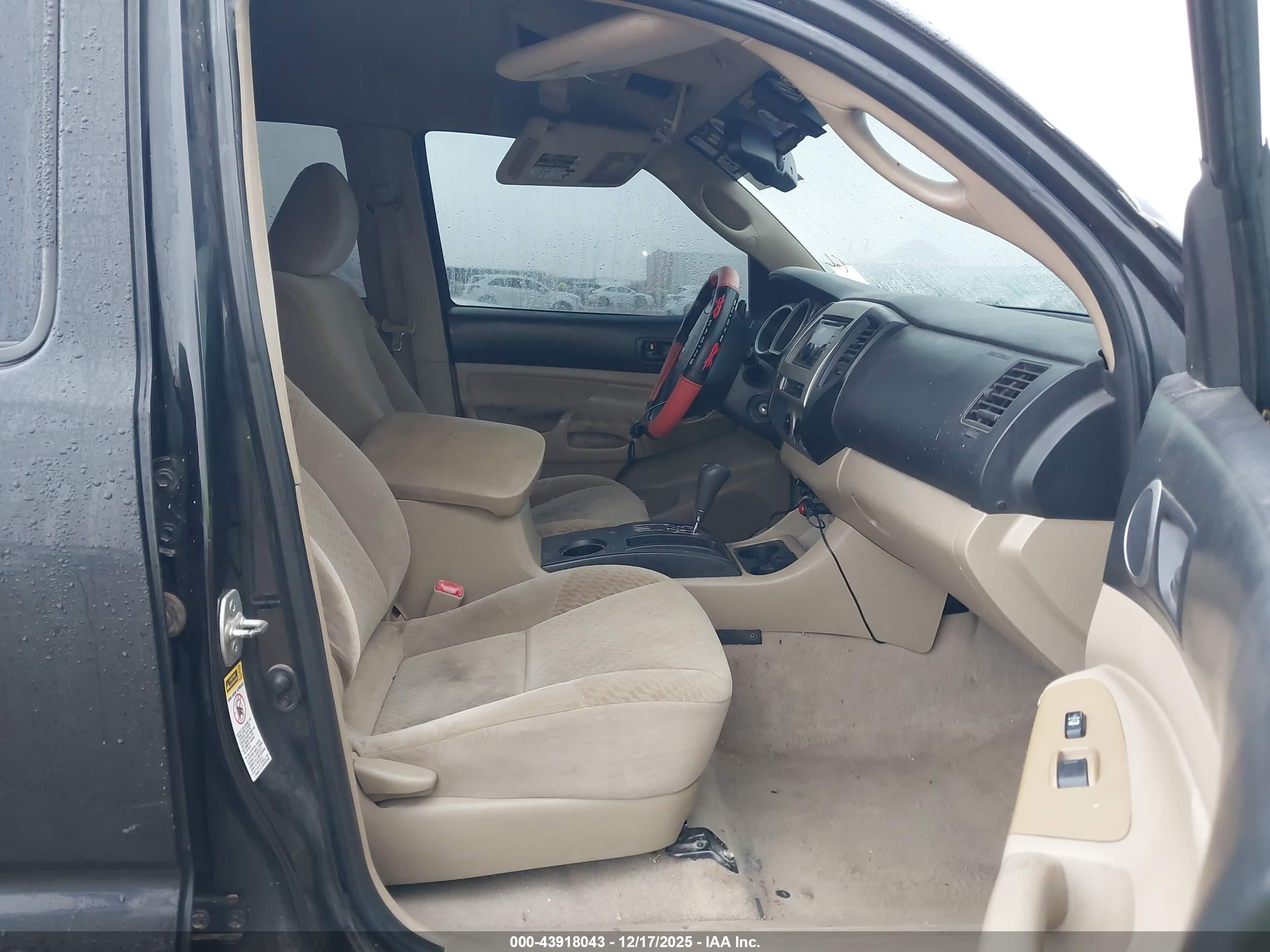TOYOTA TACOMA image 5
