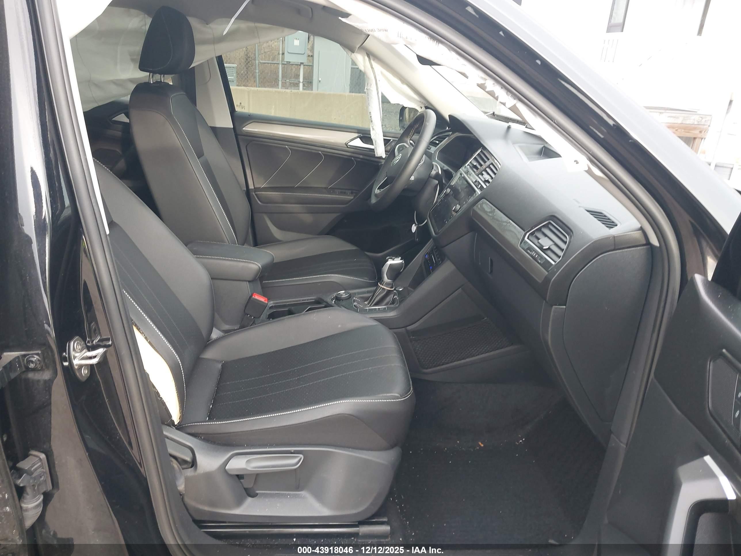 VOLKSWAGEN TIGUAN image 5