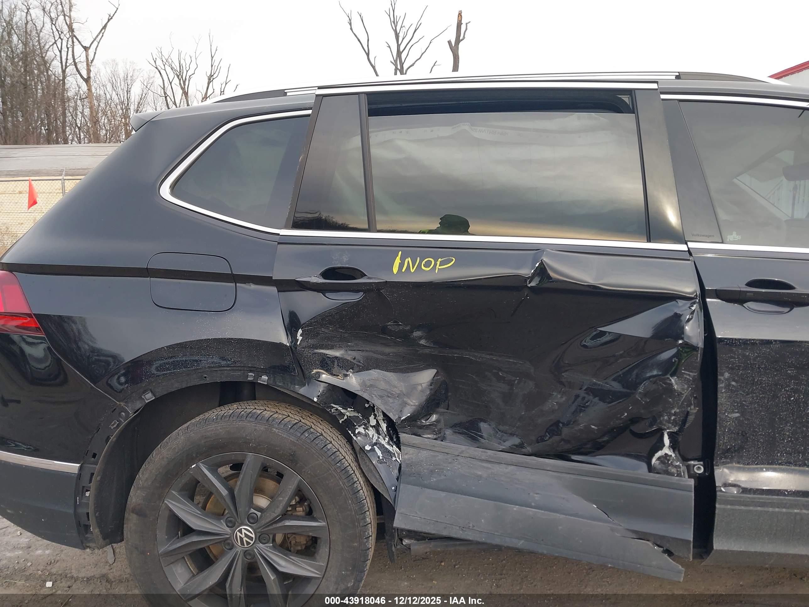VOLKSWAGEN TIGUAN image 6