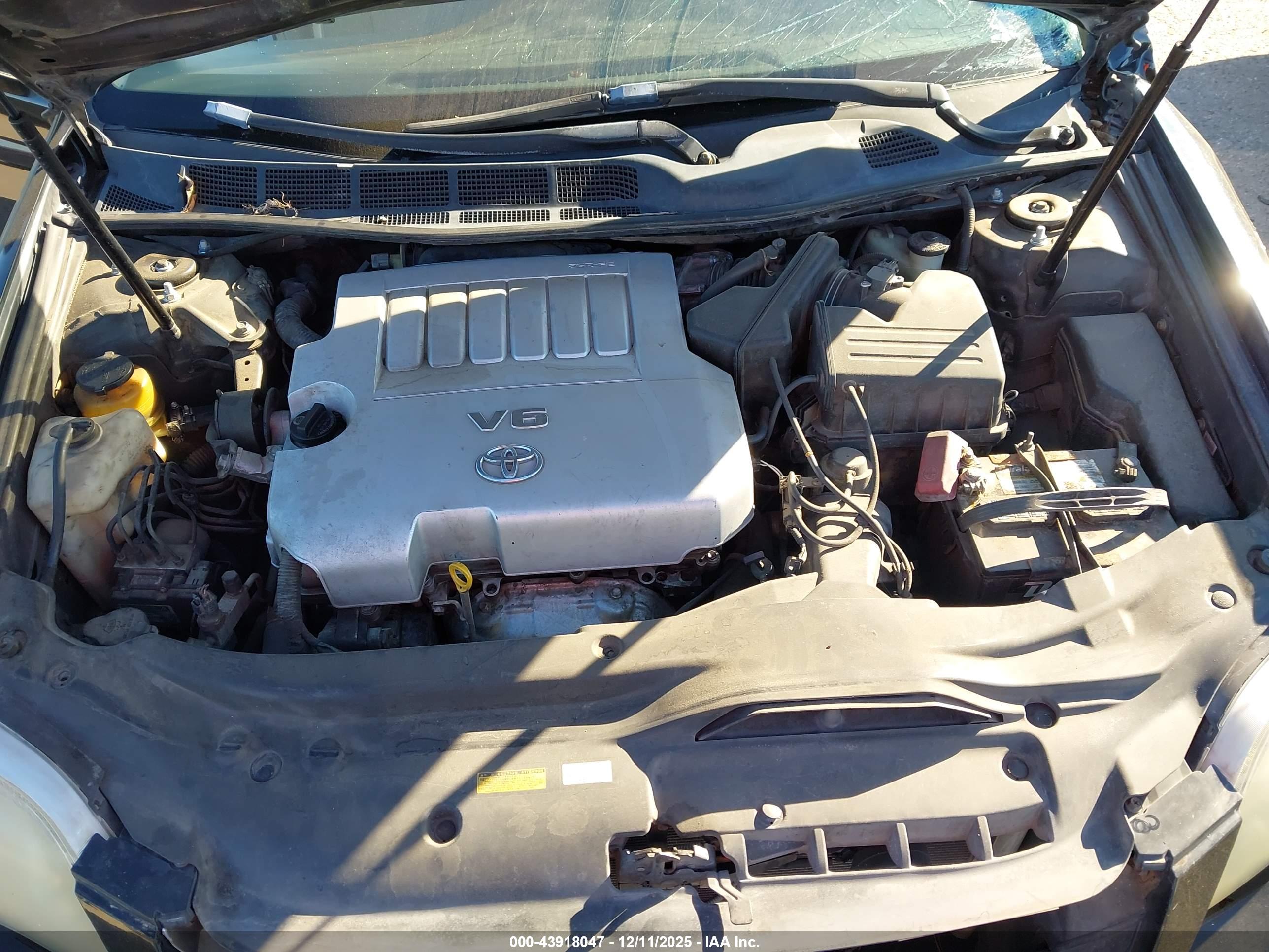 TOYOTA AVALON image 10