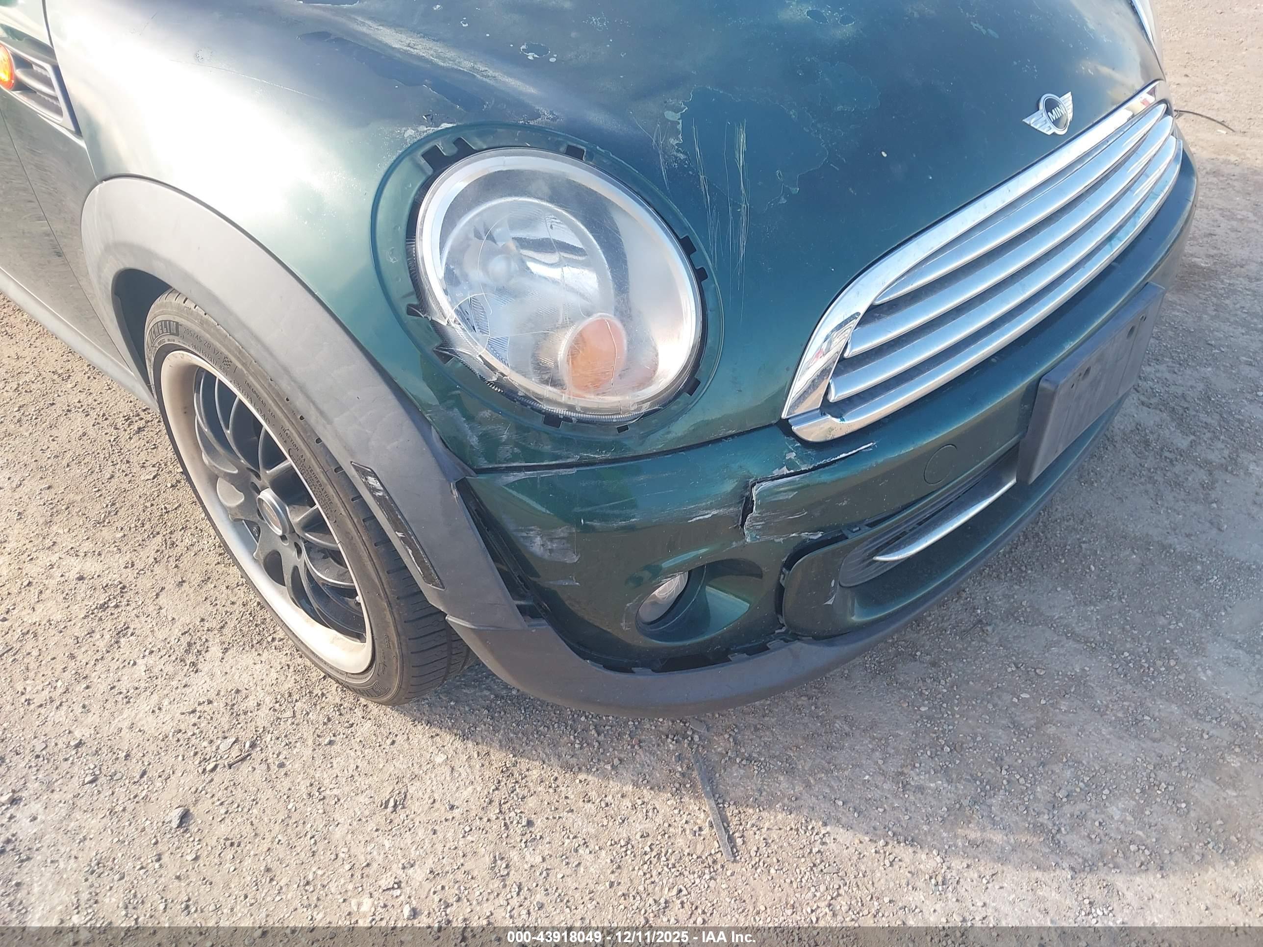 MINI COOPER image 6
