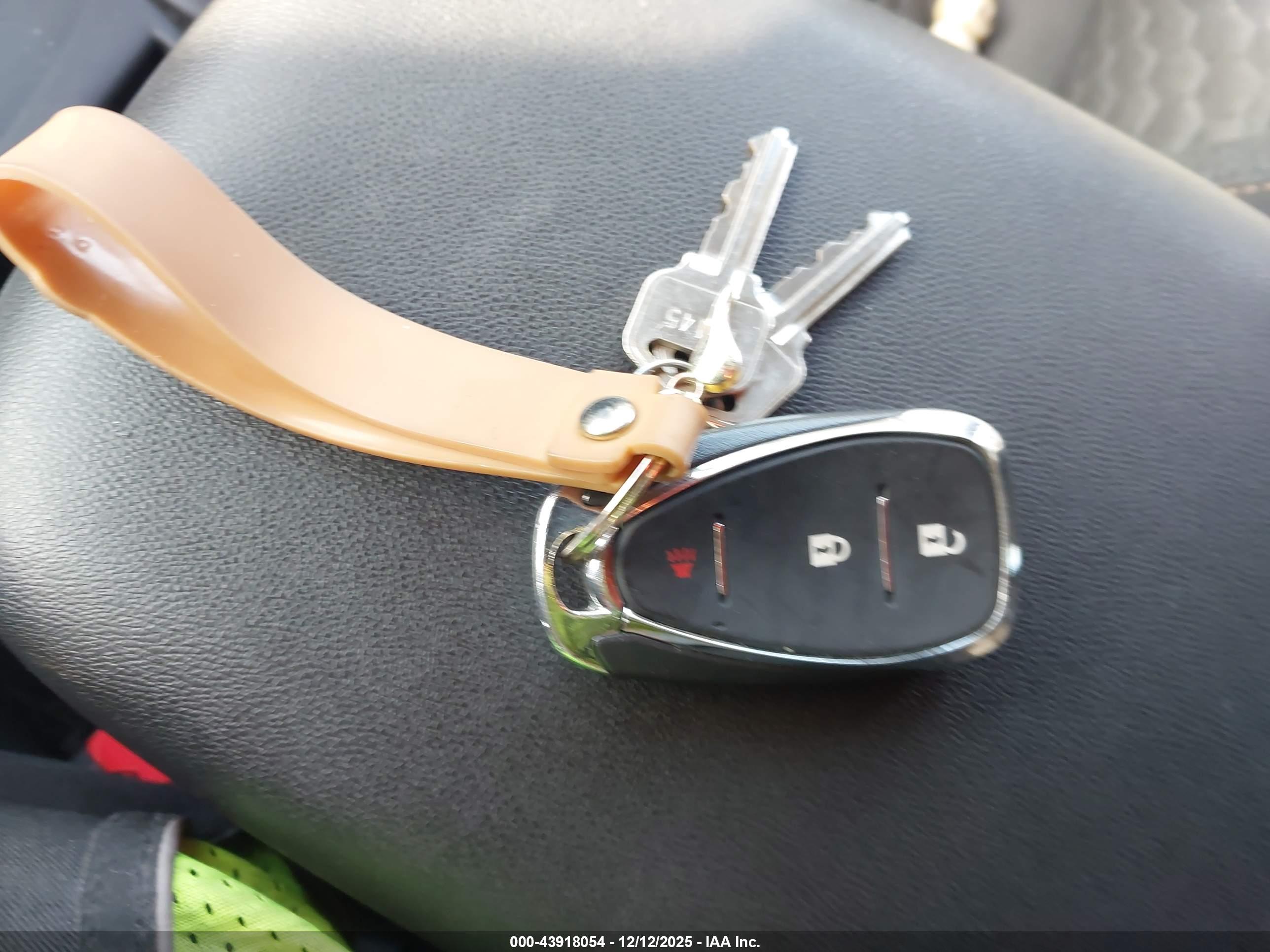 CHEVROLET EQUINOX image 11