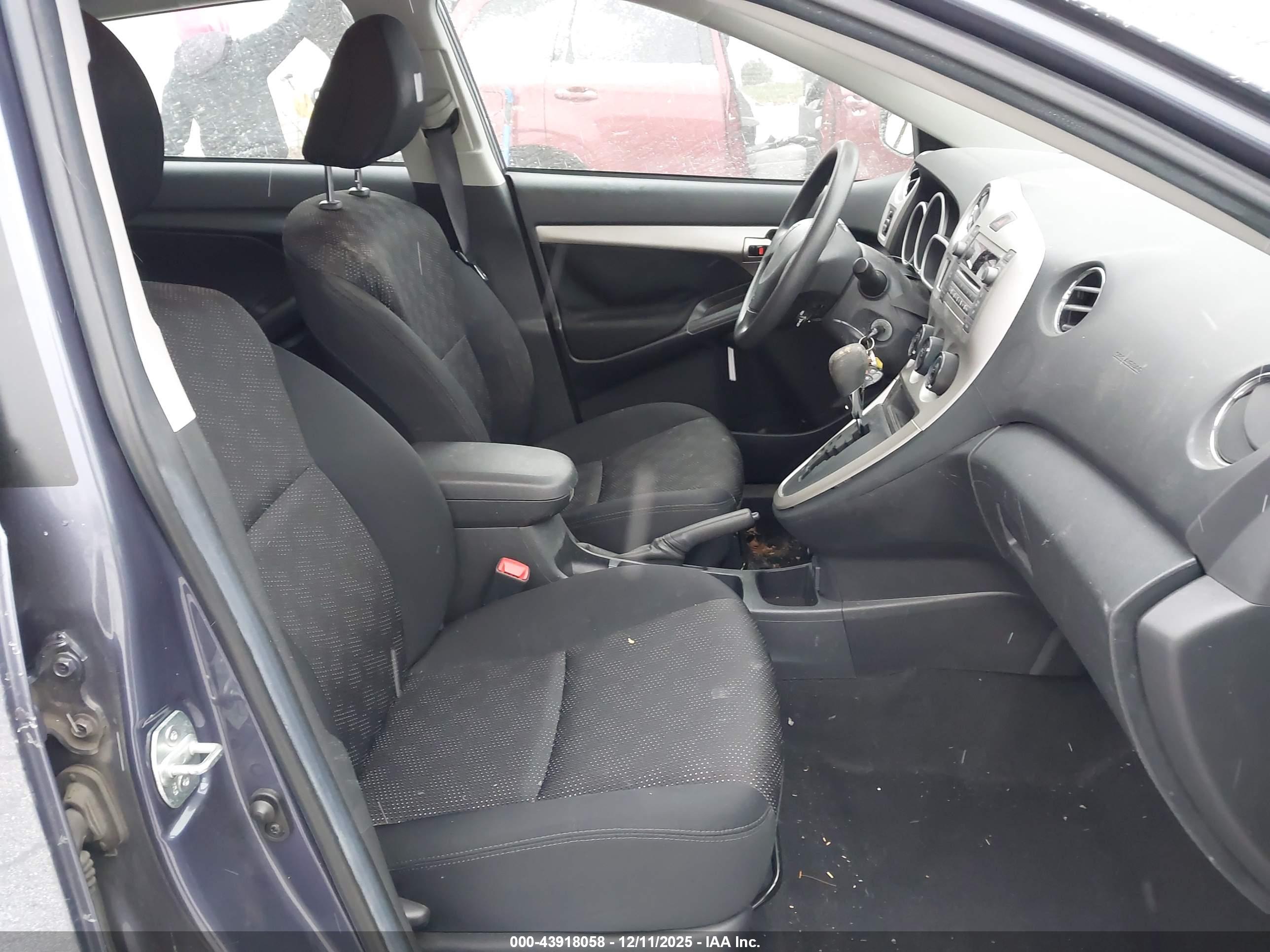 PONTIAC VIBE image 5