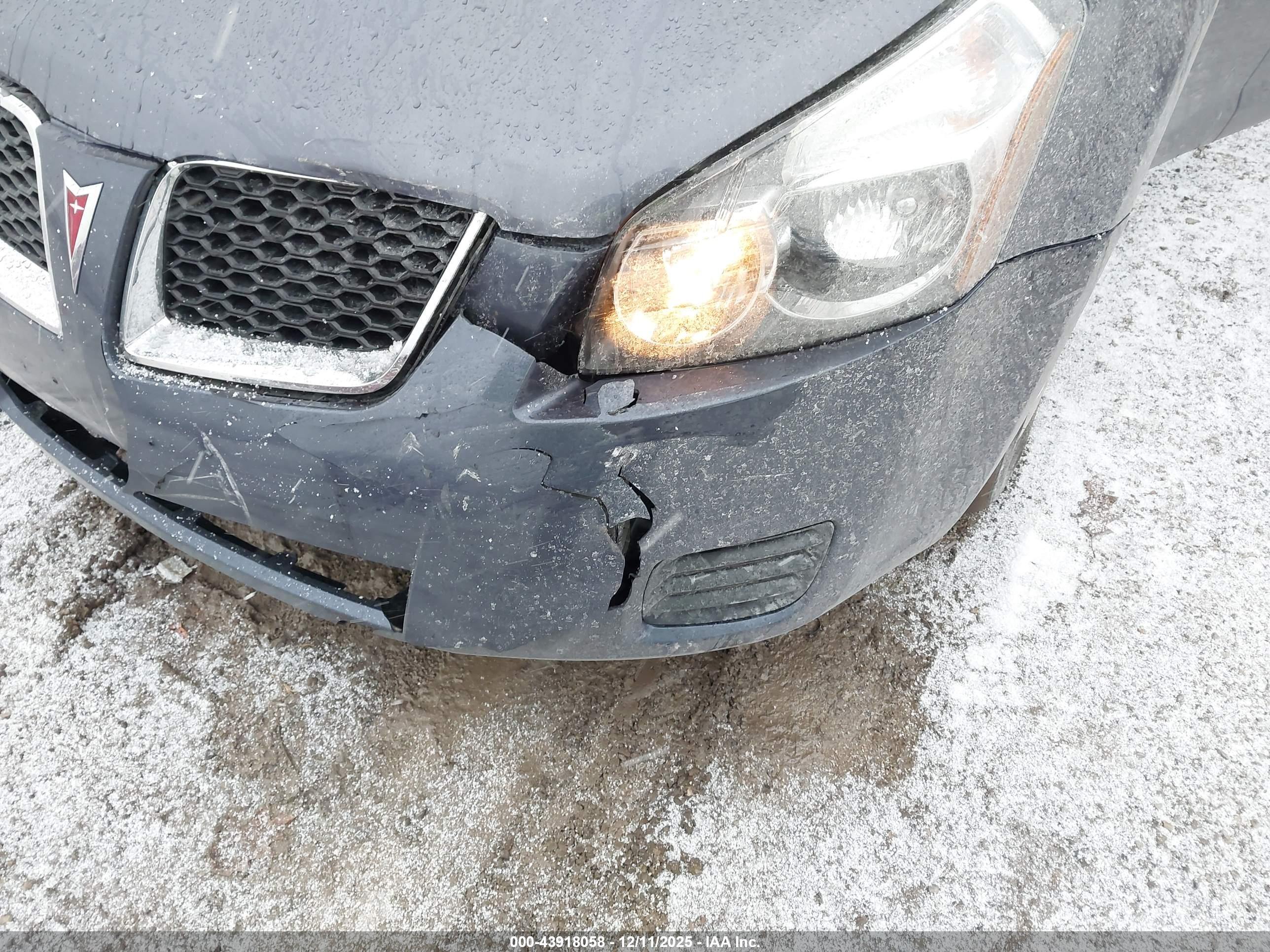 PONTIAC VIBE image 6