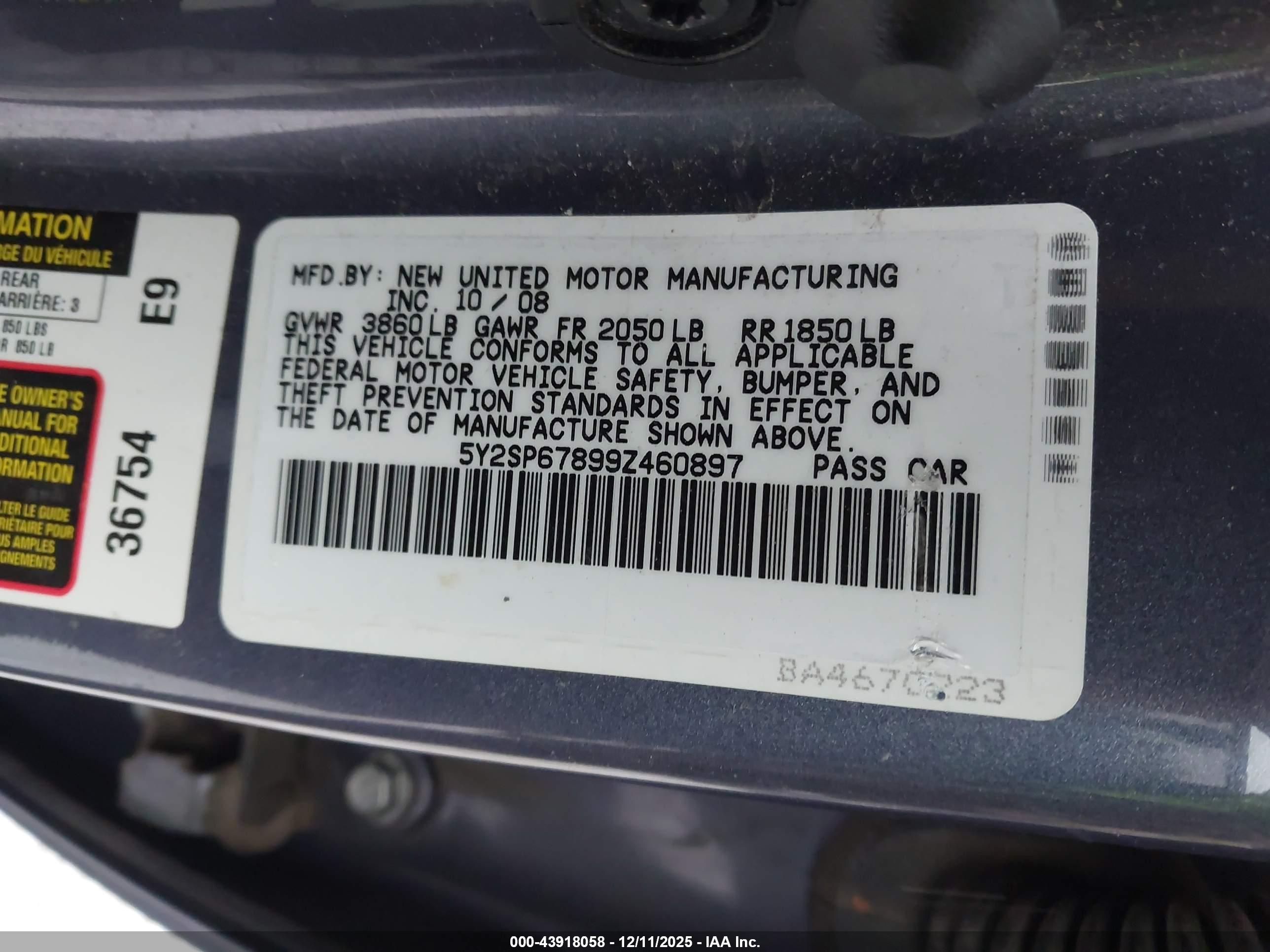 PONTIAC VIBE image 9
