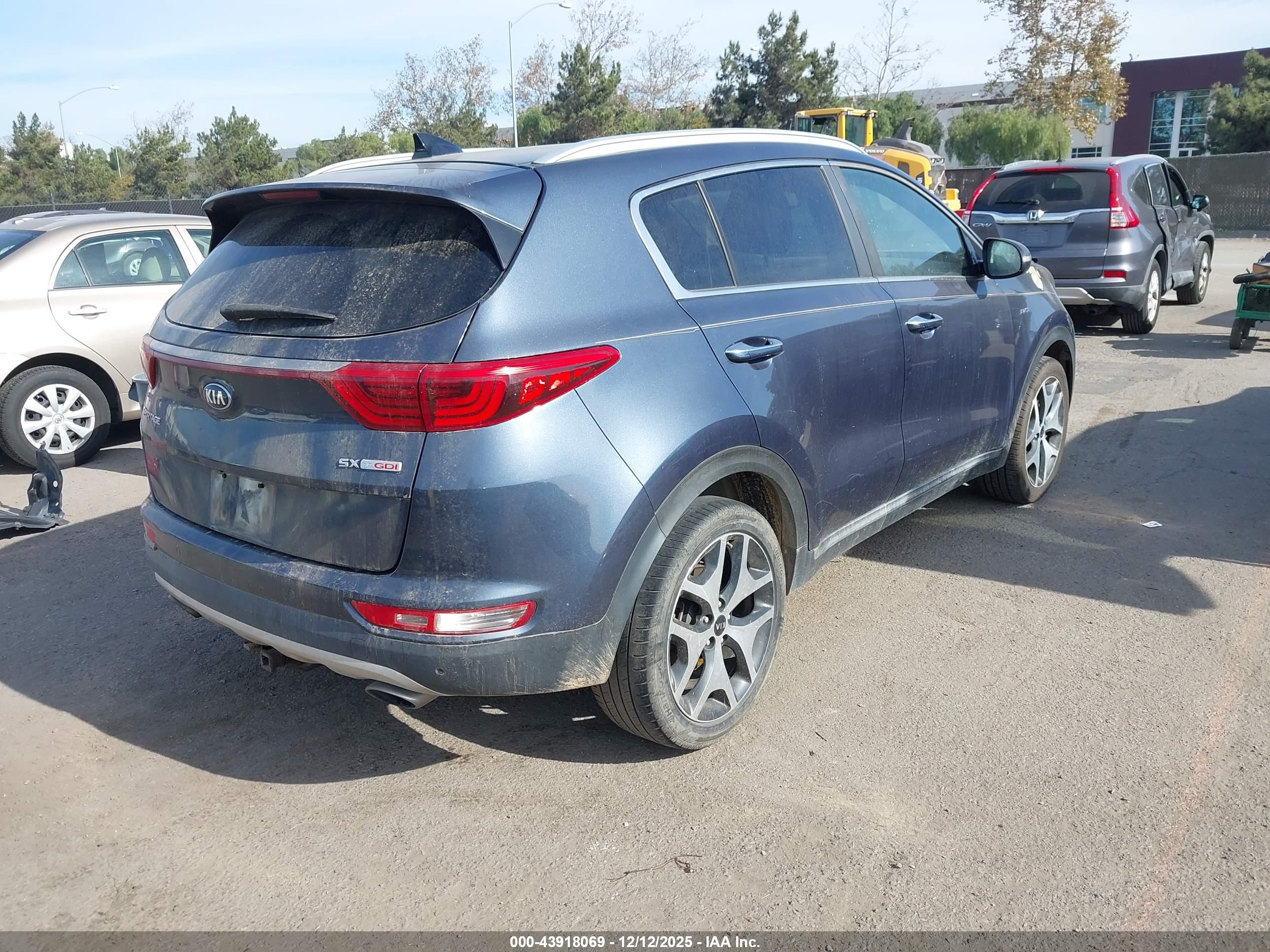 KIA SPORTAGE image 4