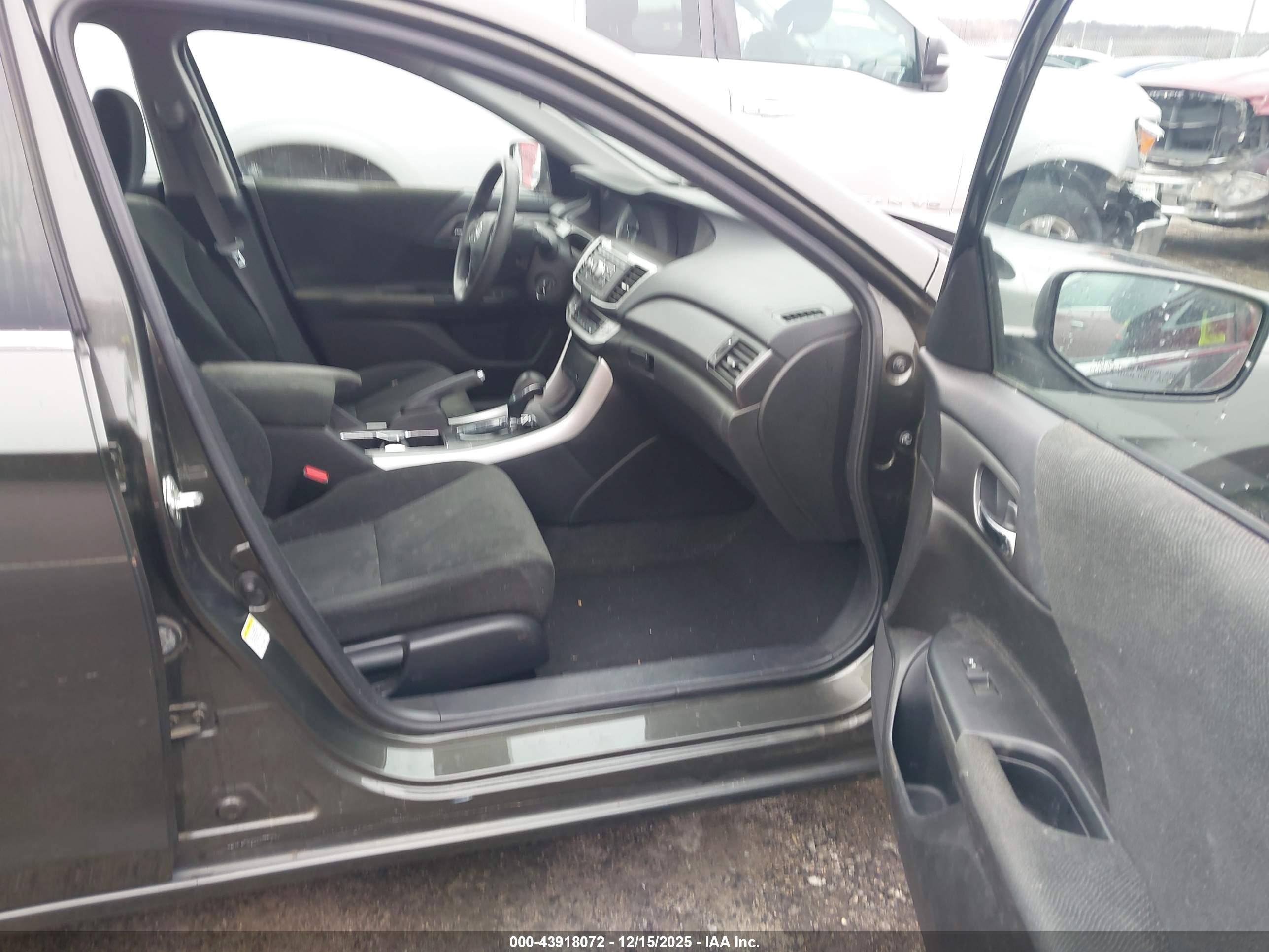 HONDA ACCORD image 5