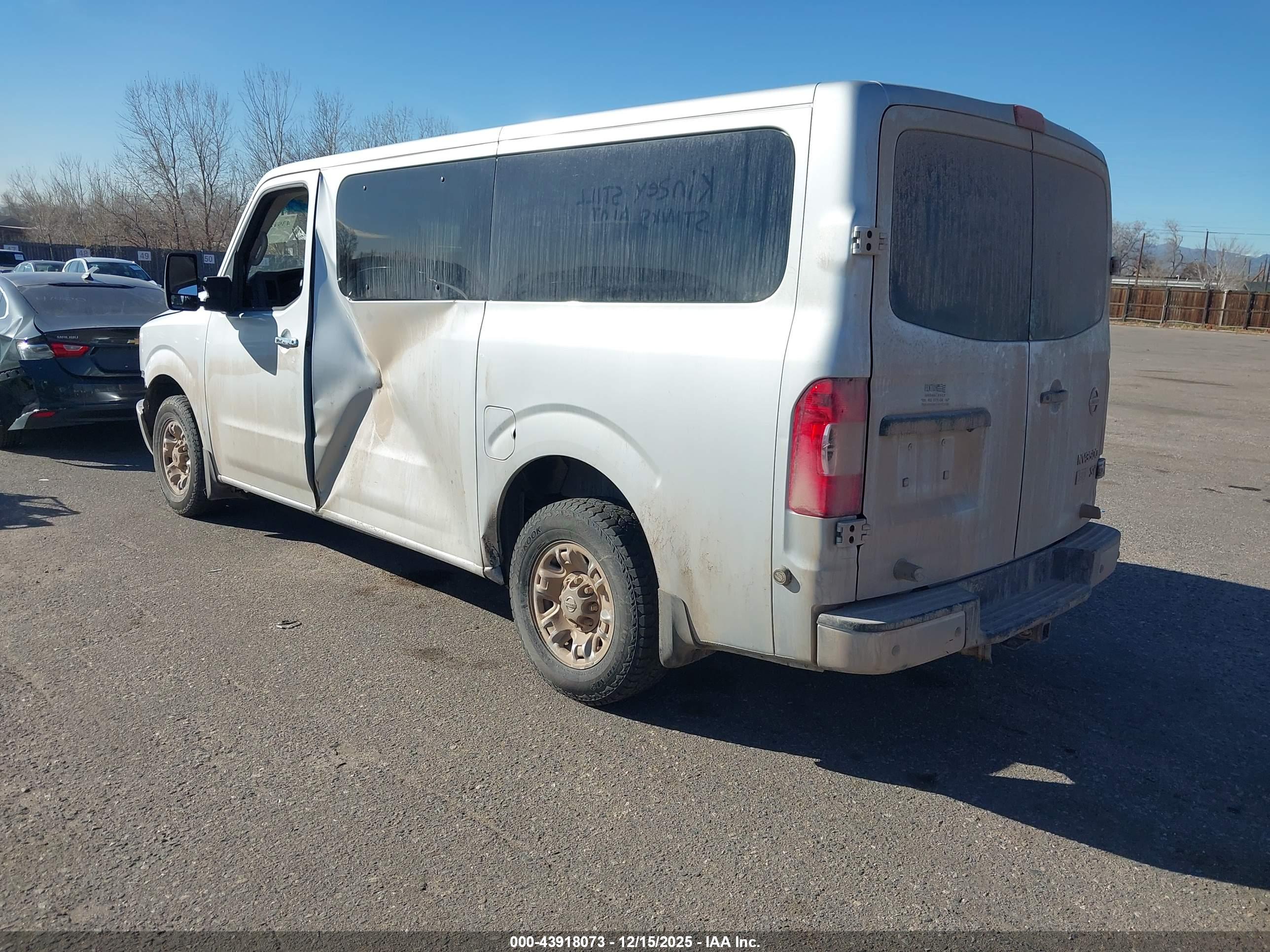 NISSAN NV image 3