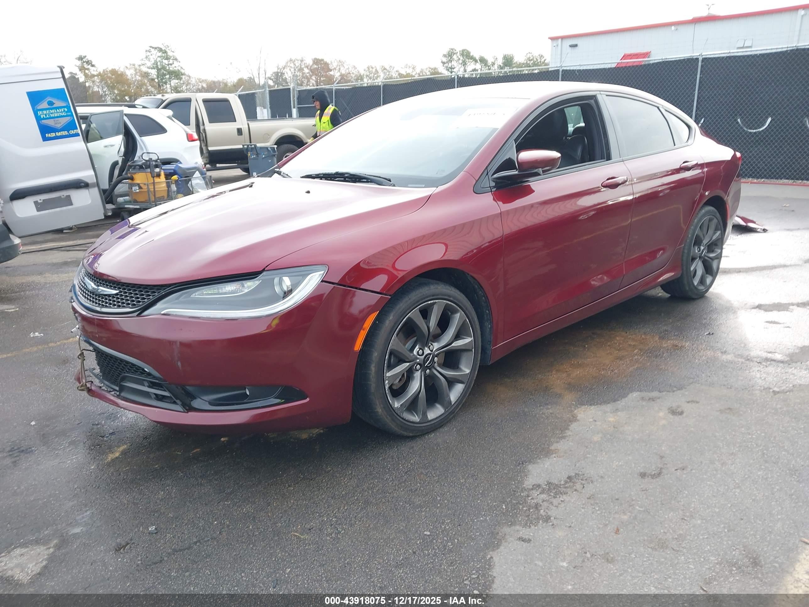 CHRYSLER 200 image 2