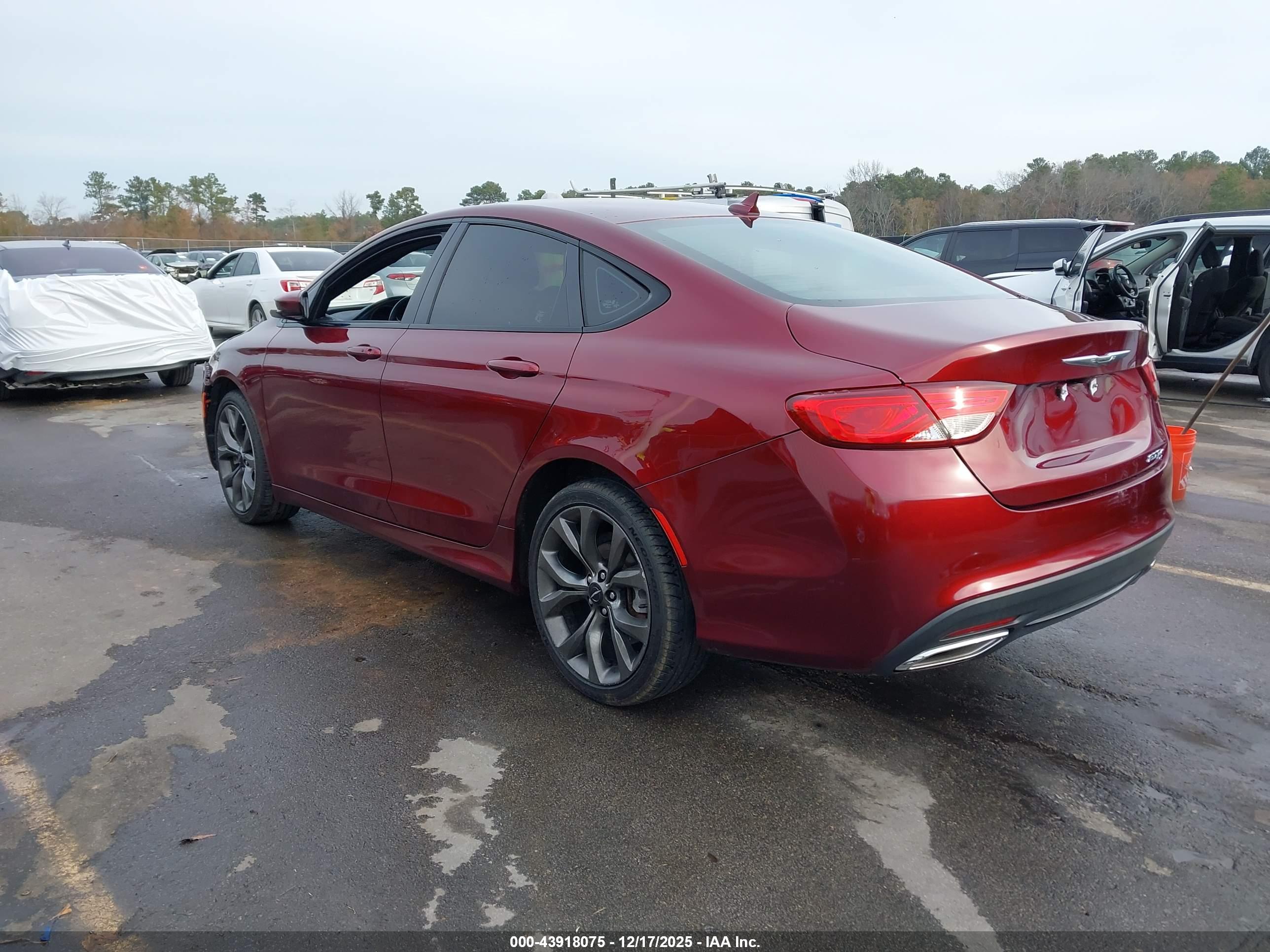 CHRYSLER 200 image 3