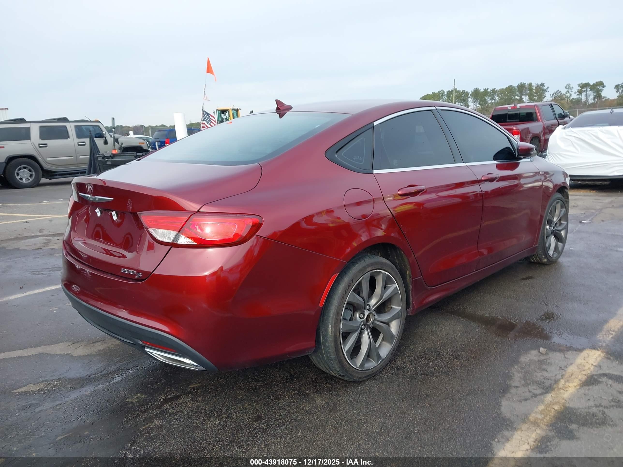 CHRYSLER 200 image 4
