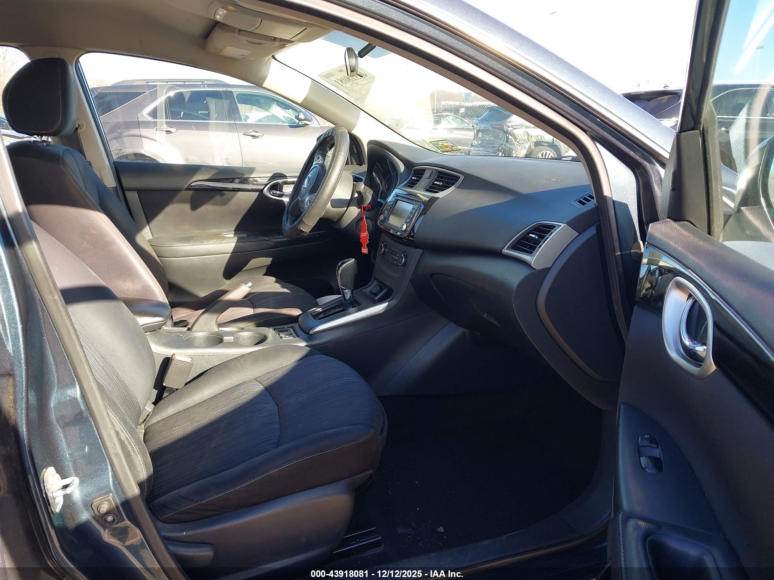 NISSAN SENTRA image 5
