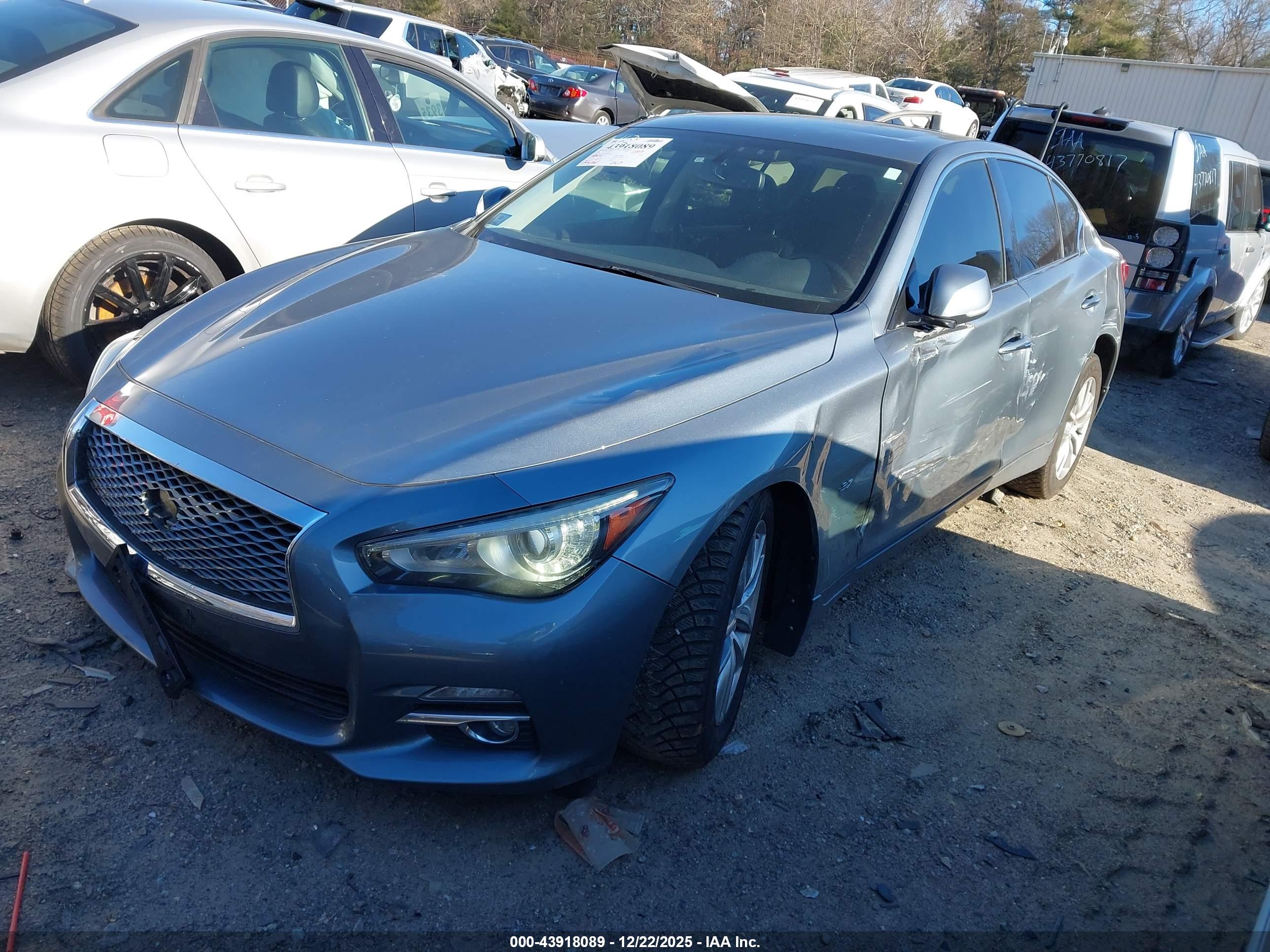 INFINITI Q50 image 2
