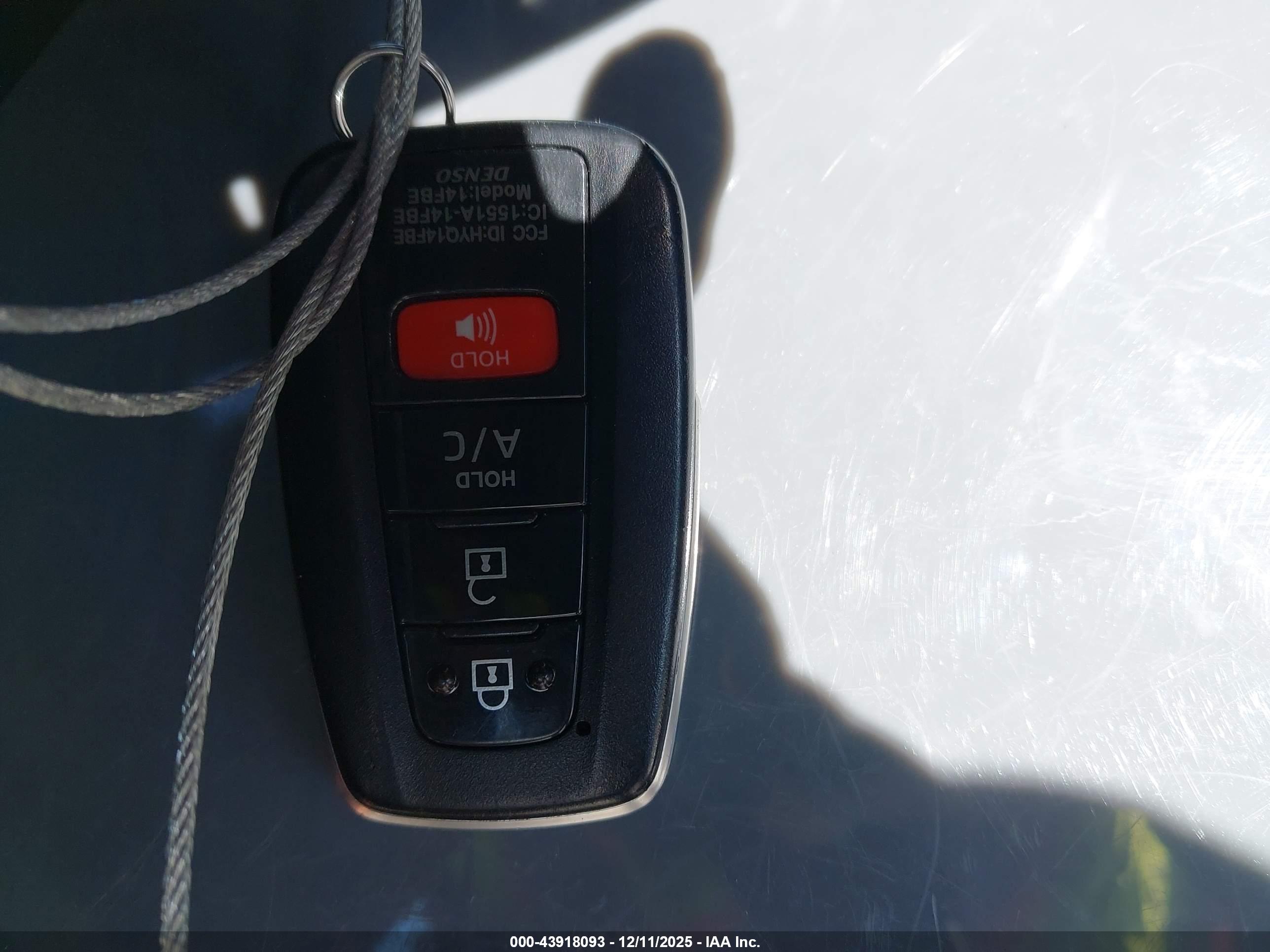 TOYOTA PRIUS image 11