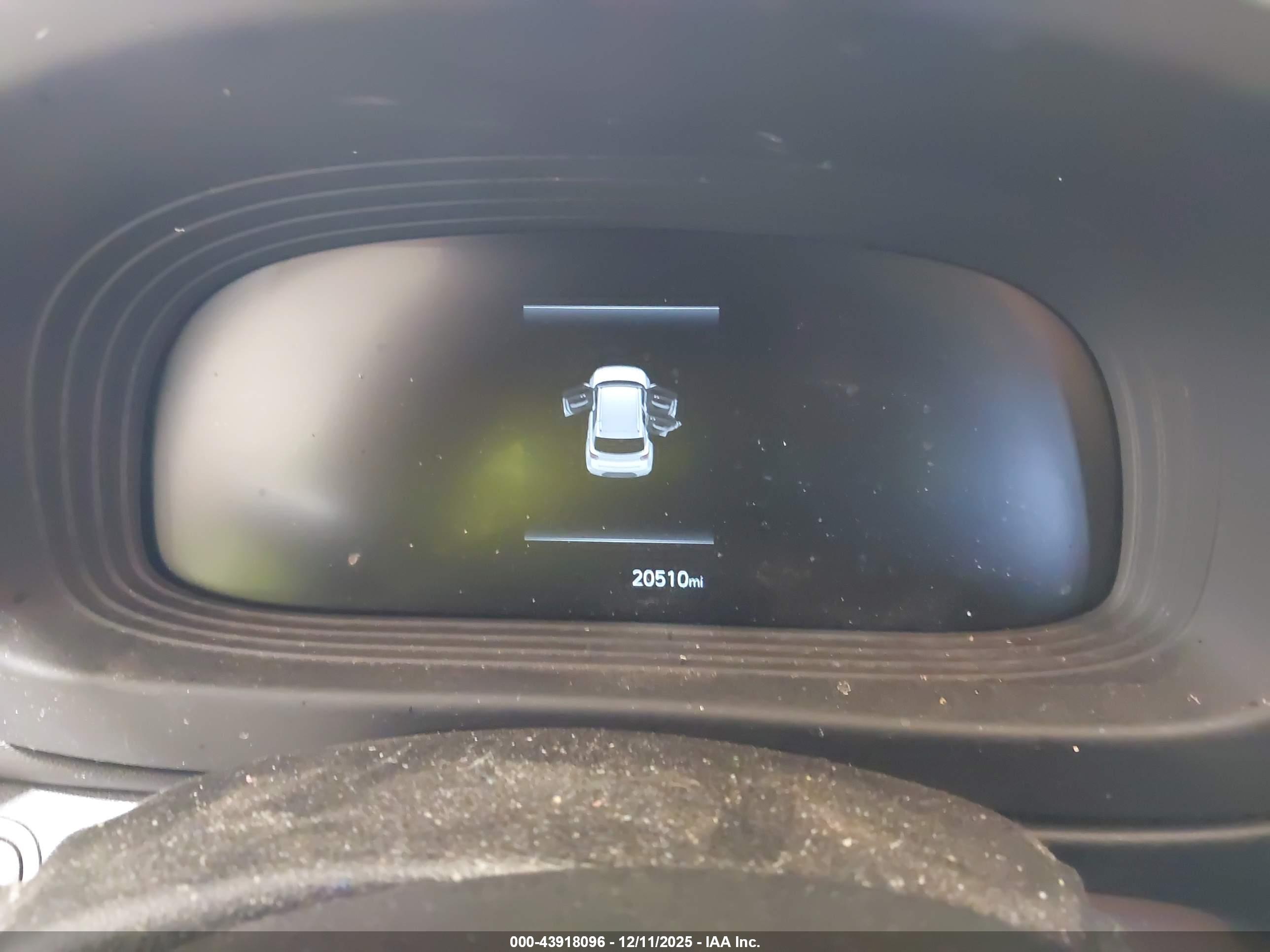 HYUNDAI VENUE image 7