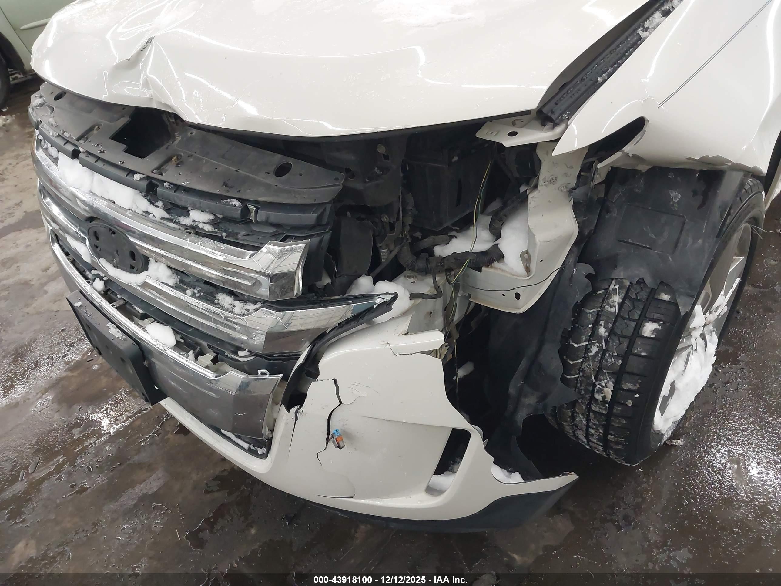 FORD EDGE image 6