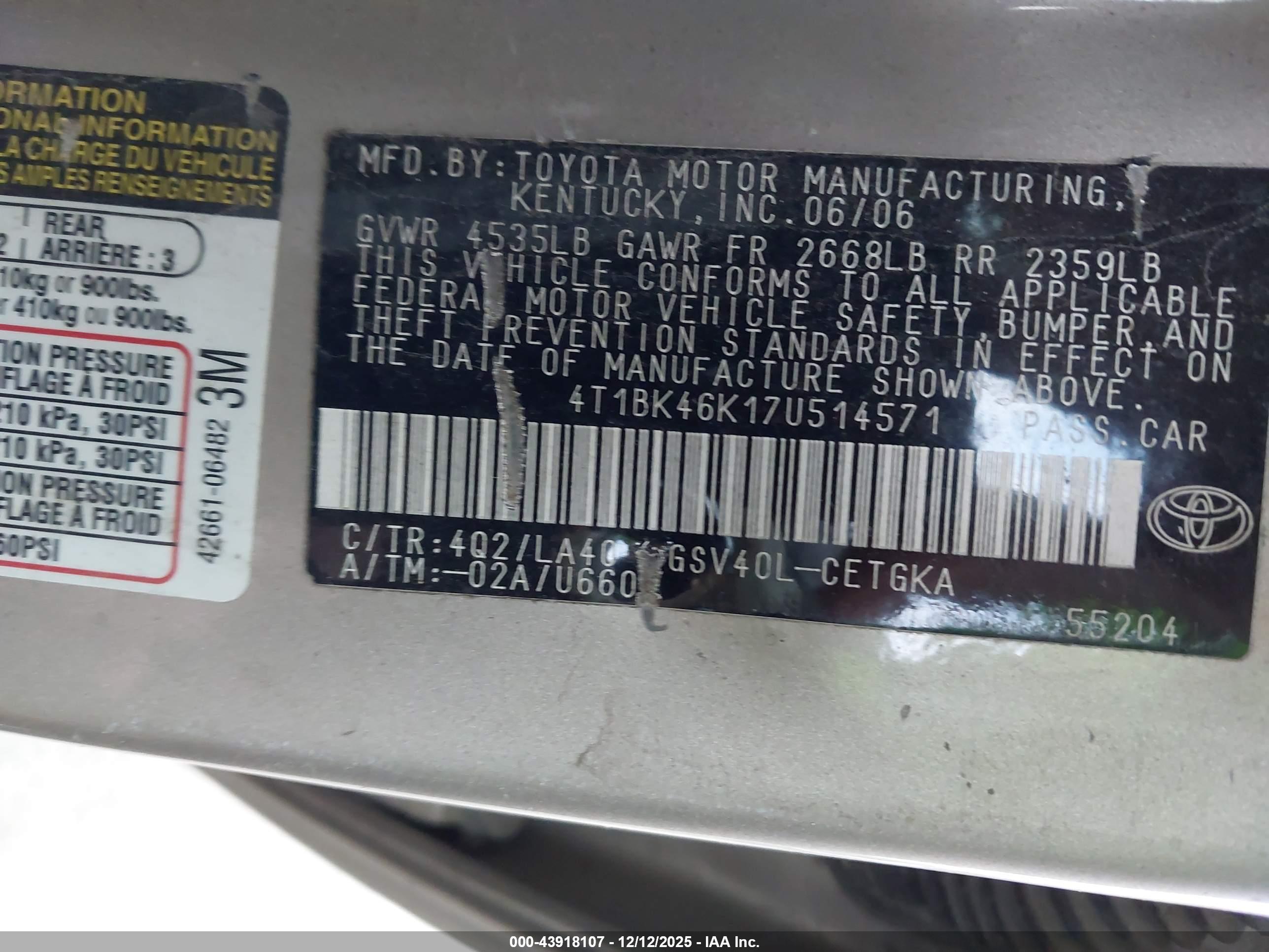 TOYOTA CAMRY image 9