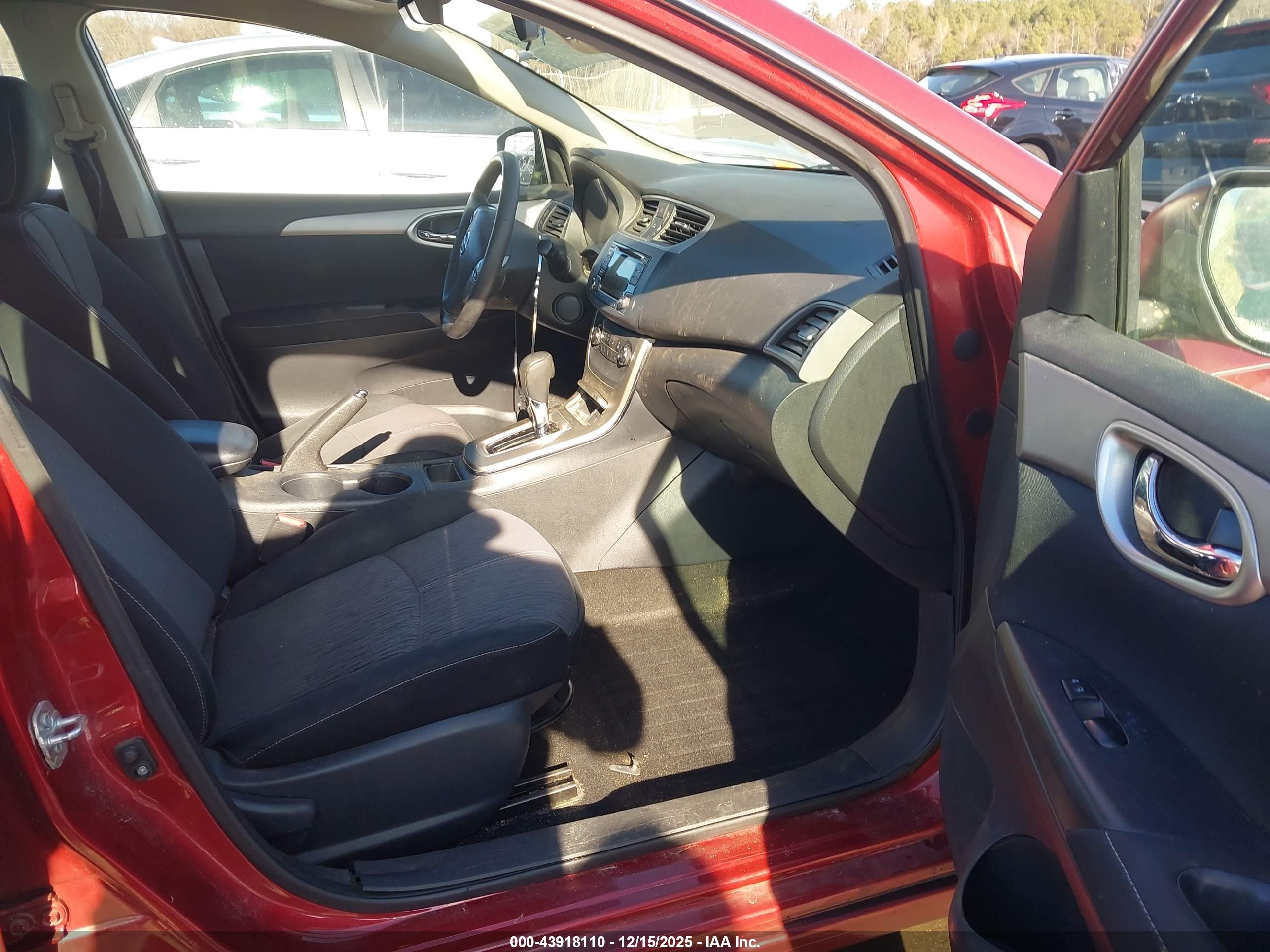 NISSAN SENTRA image 5