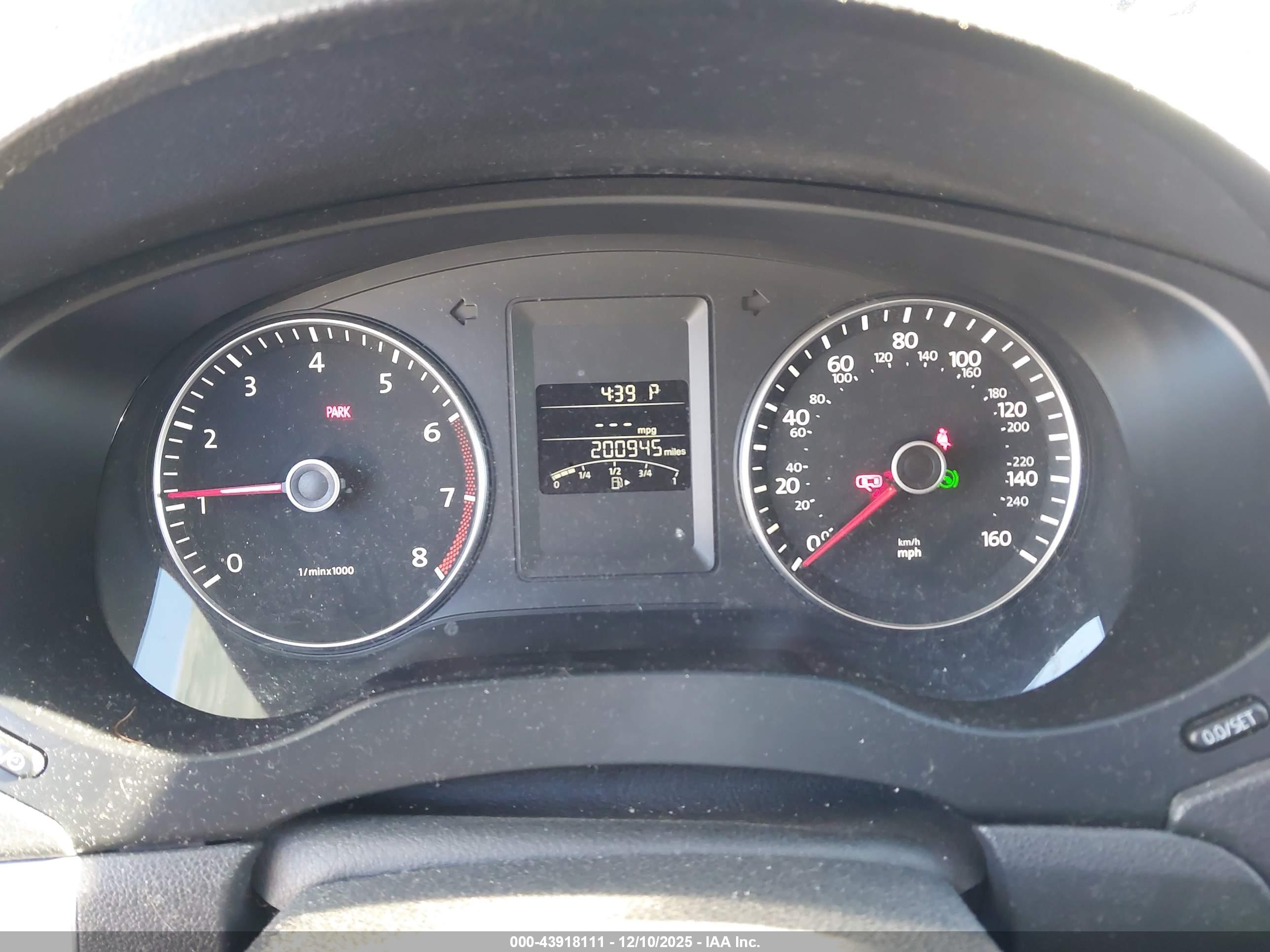 VOLKSWAGEN JETTA image 7
