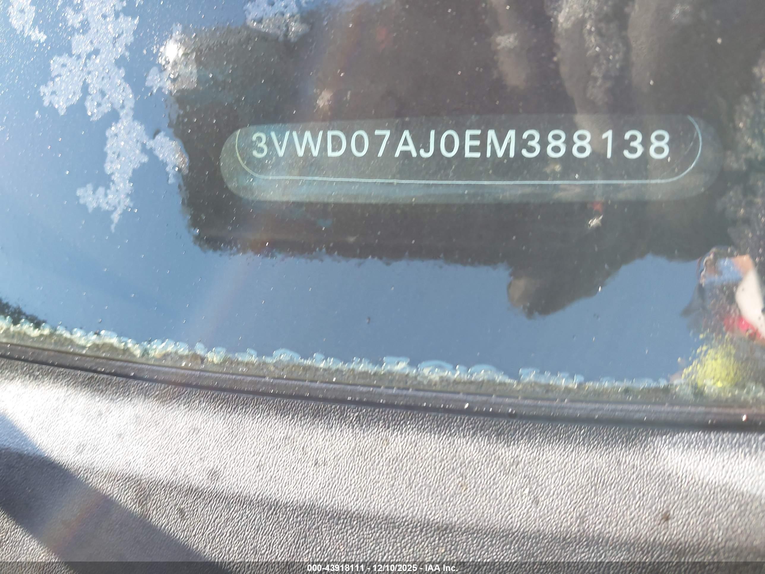 VOLKSWAGEN JETTA image 9