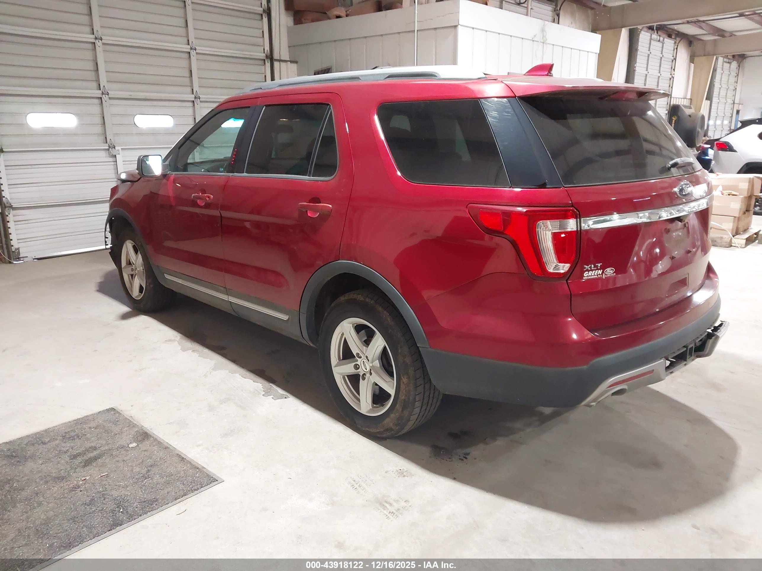 FORD EXPLORER image 3