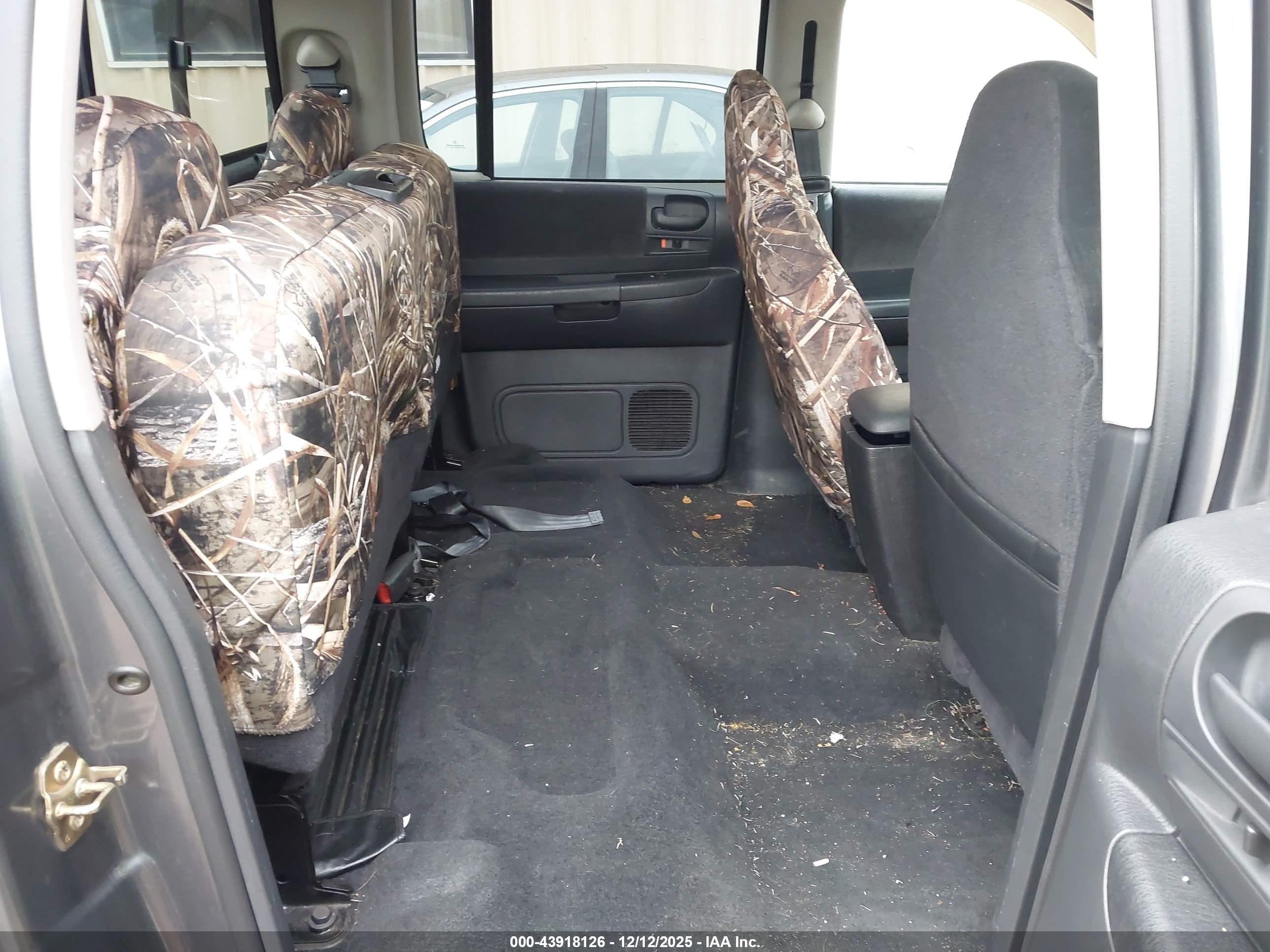 DODGE DAKOTA image 8