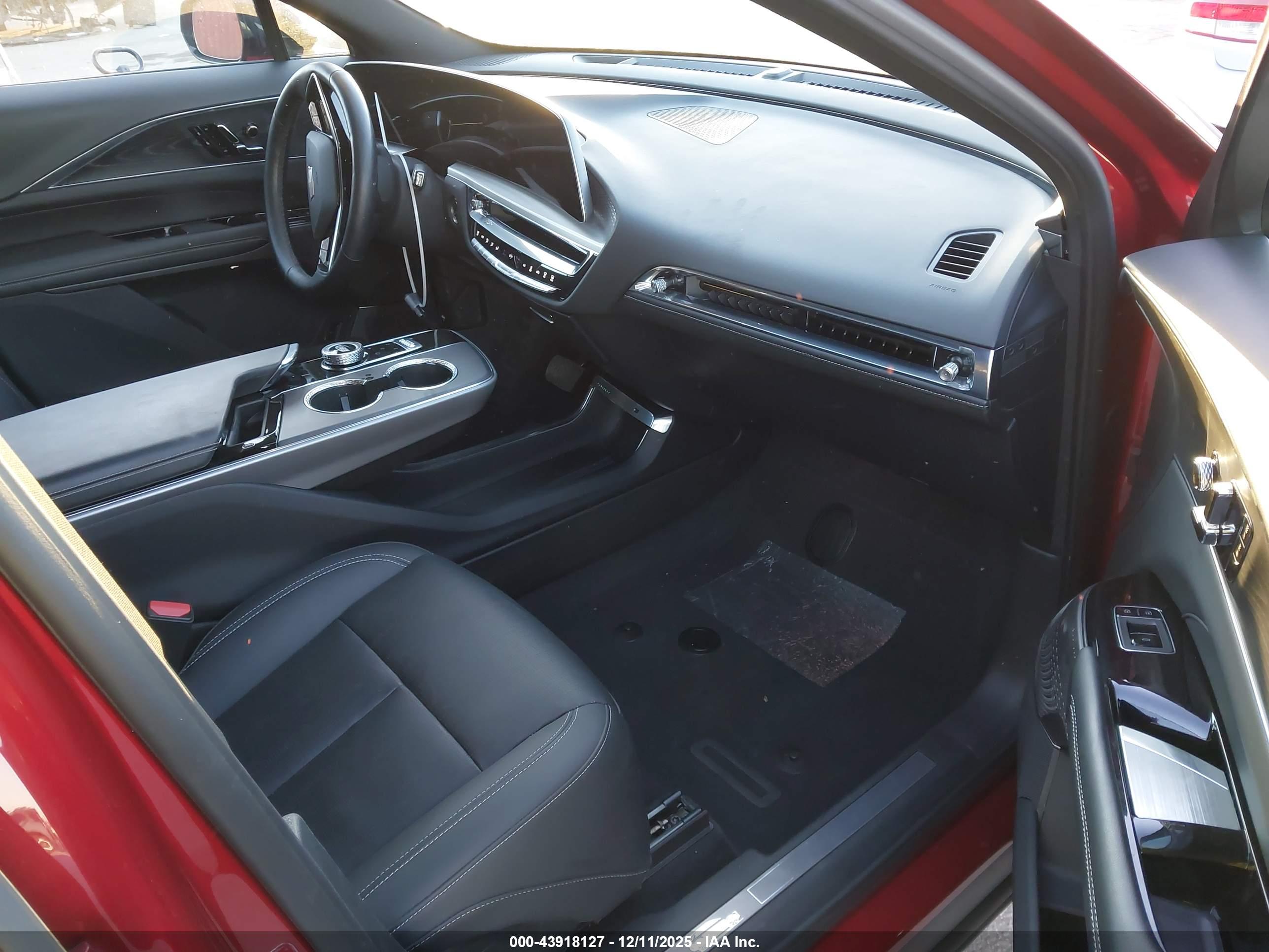 CADILLAC LYRIQ image 5