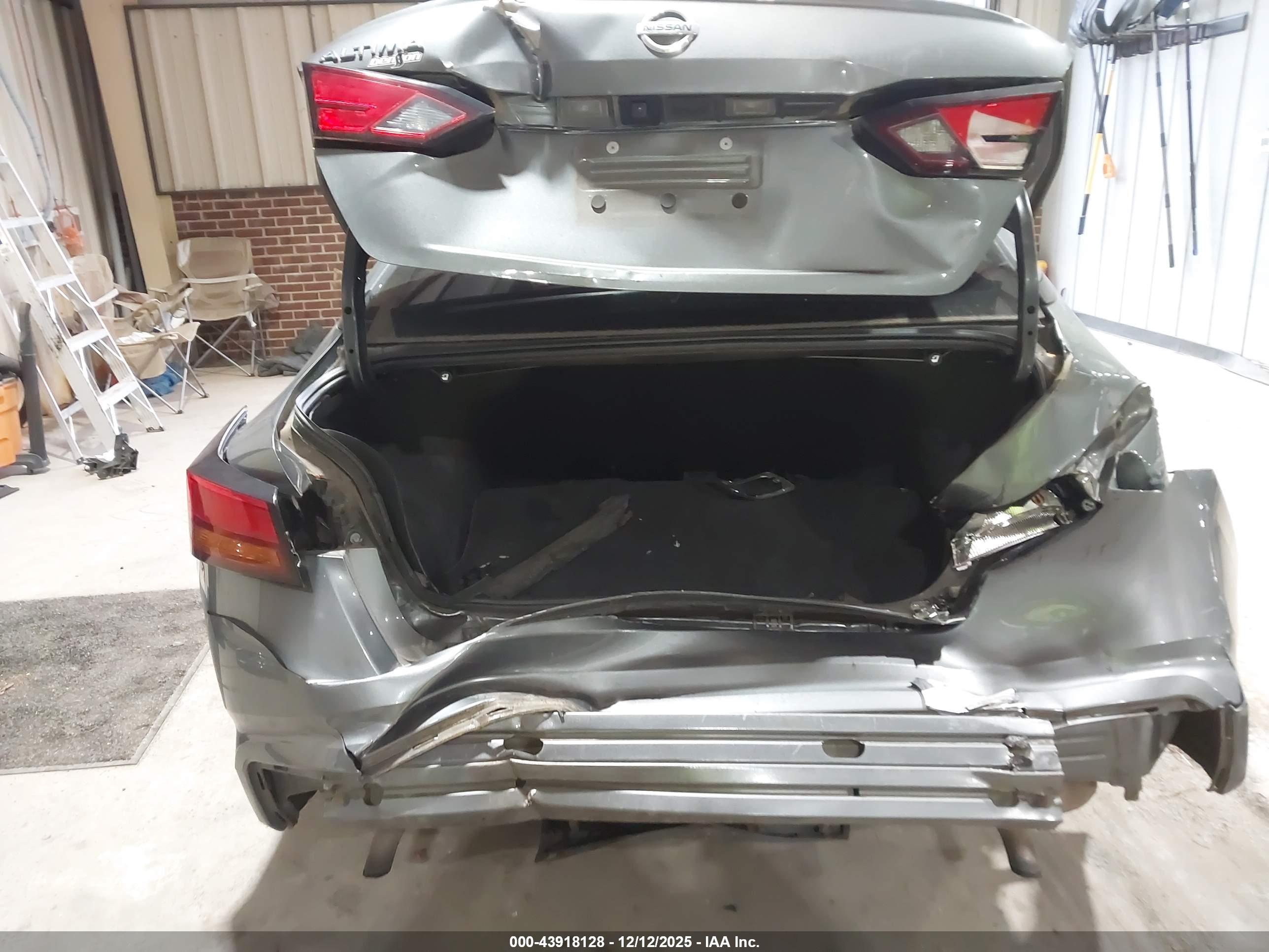 NISSAN ALTIMA image 6