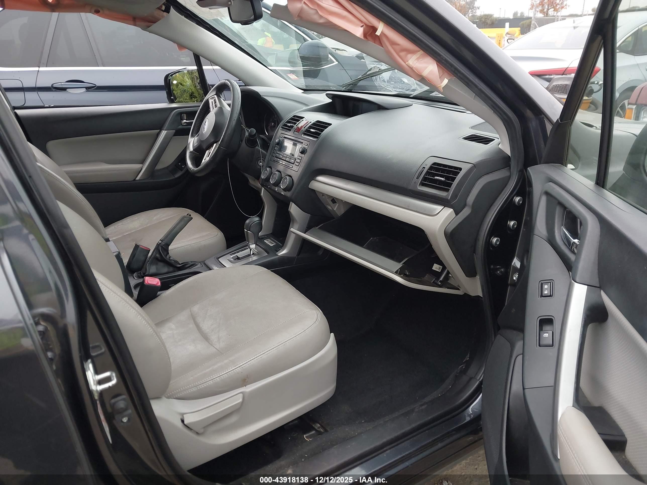 SUBARU FORESTER image 5