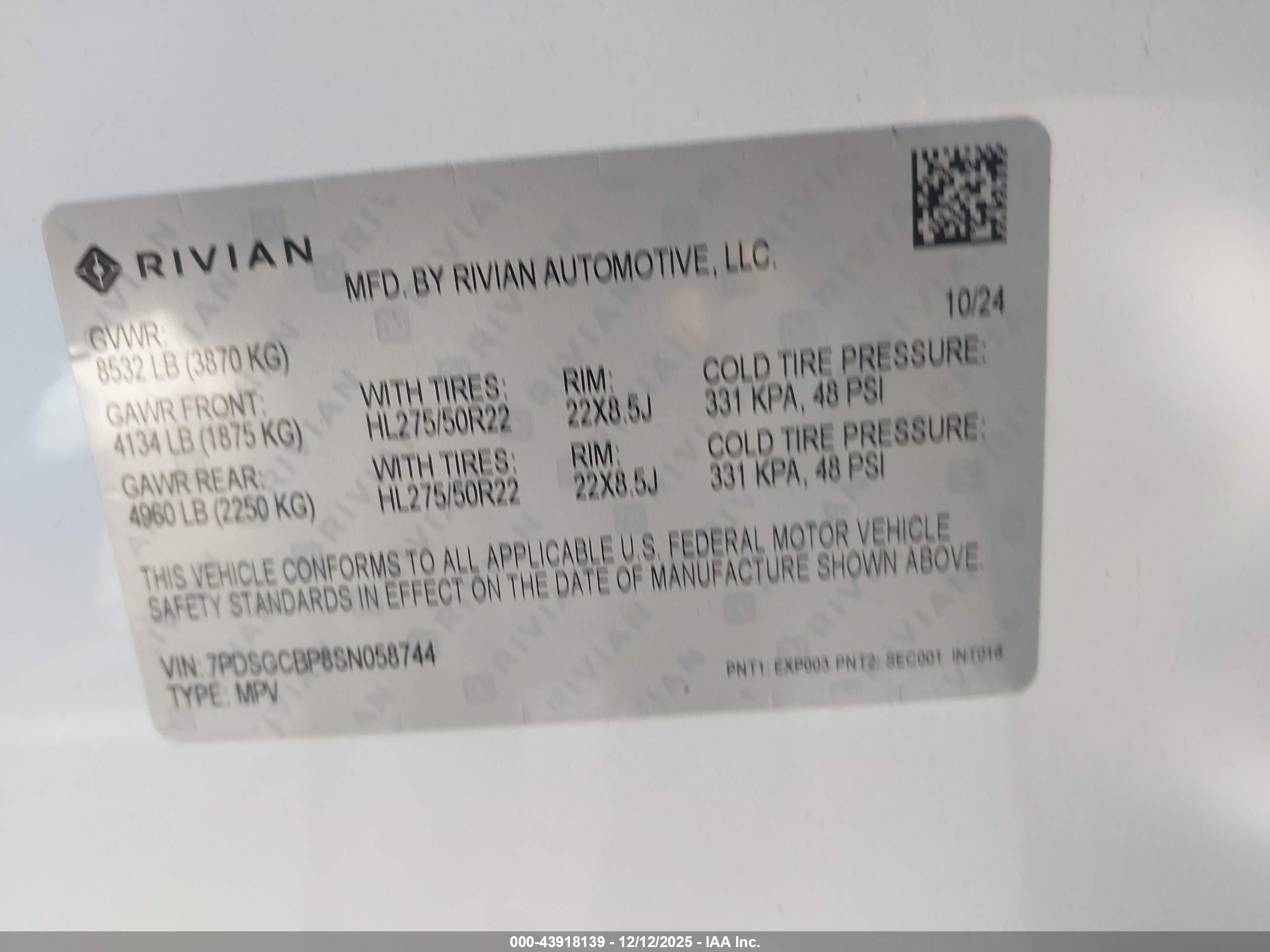 RIVIAN R1S image 9