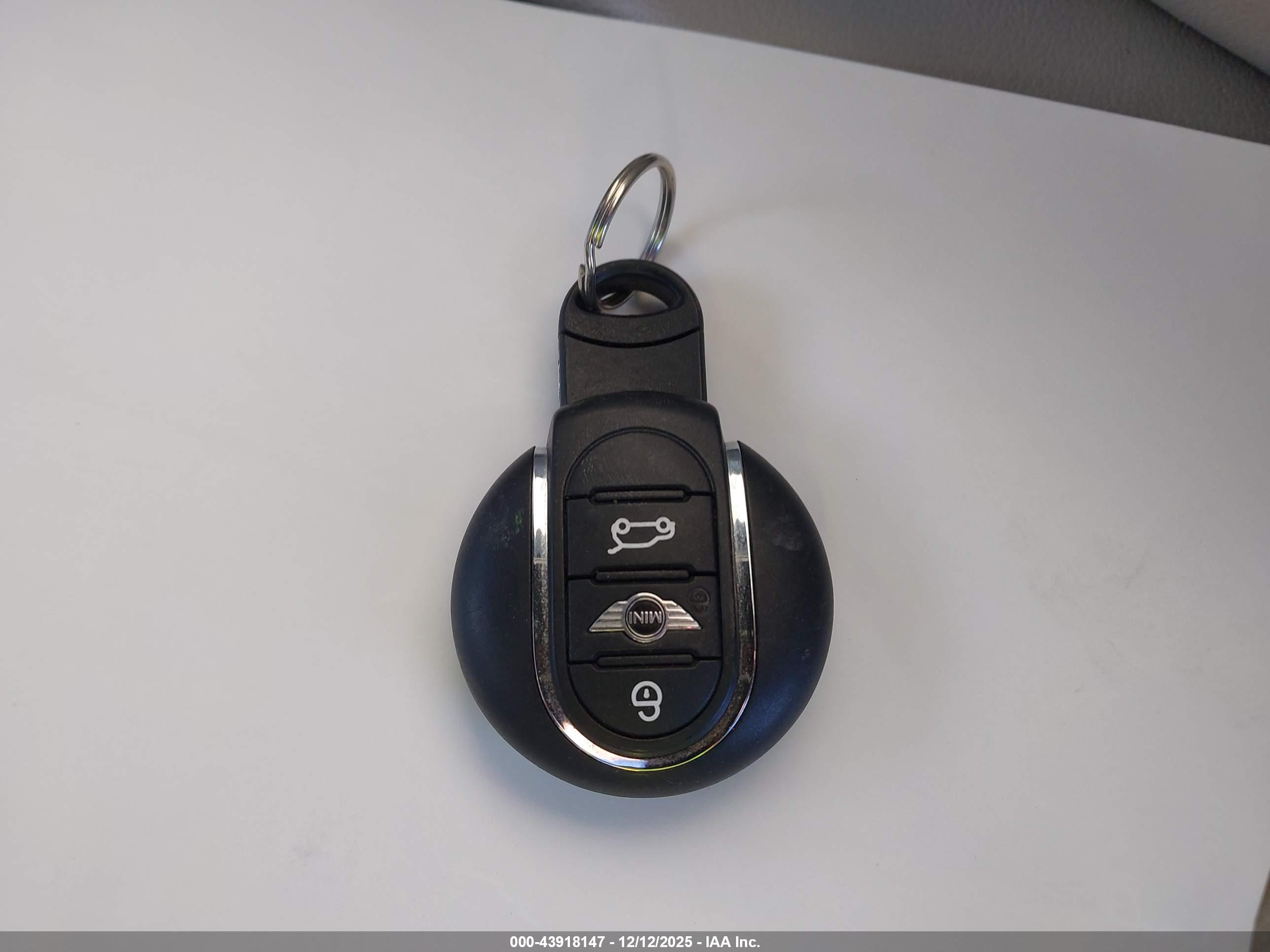 MINI CLUBMAN image 11