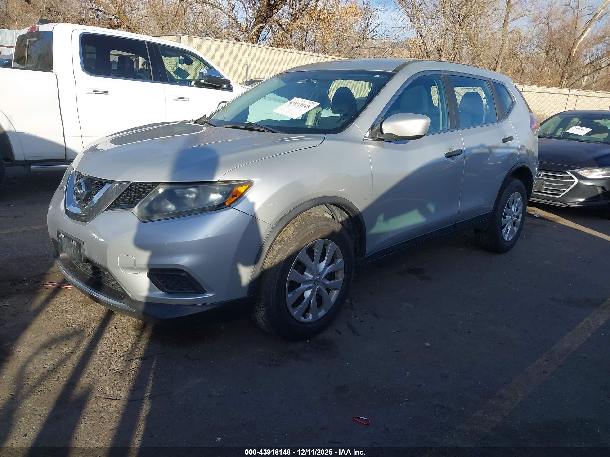 NISSAN ROGUE image 2