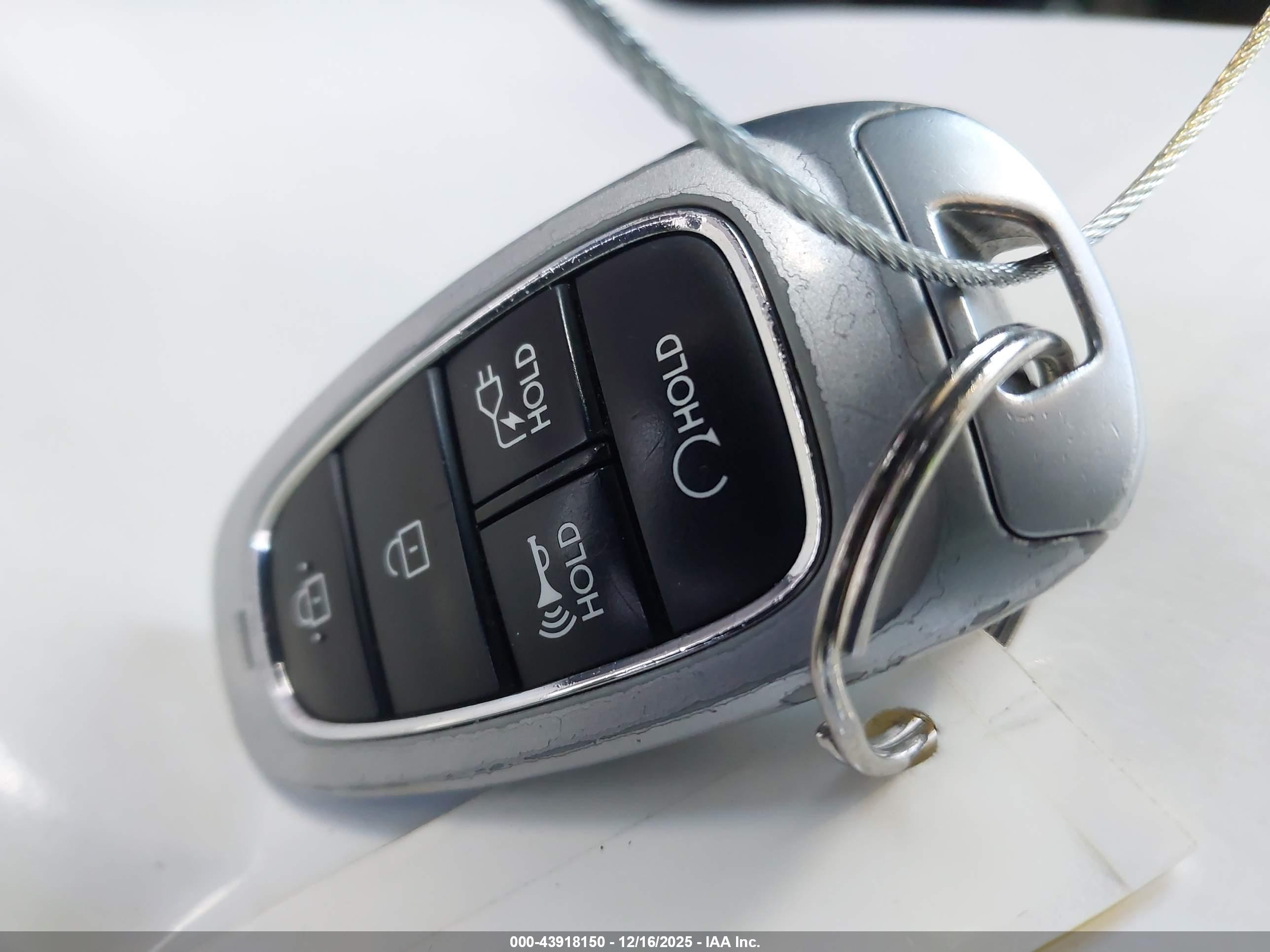 HYUNDAI IONIQ image 11