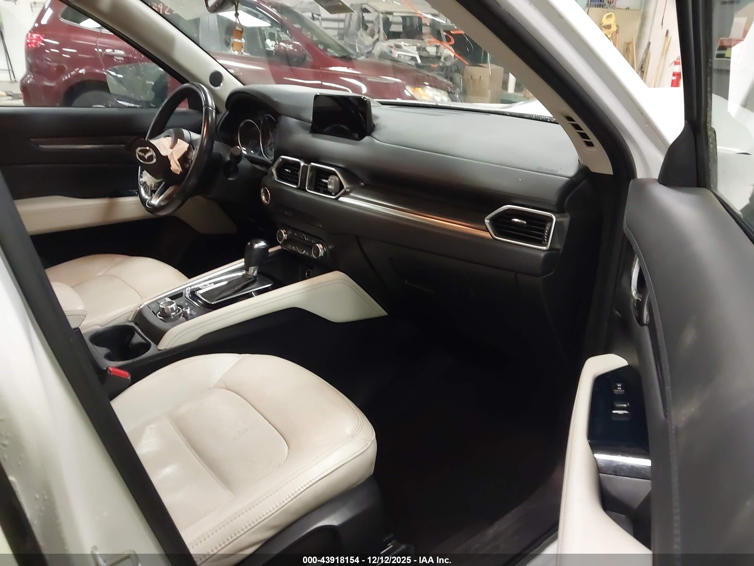 MAZDA CX-5 image 5
