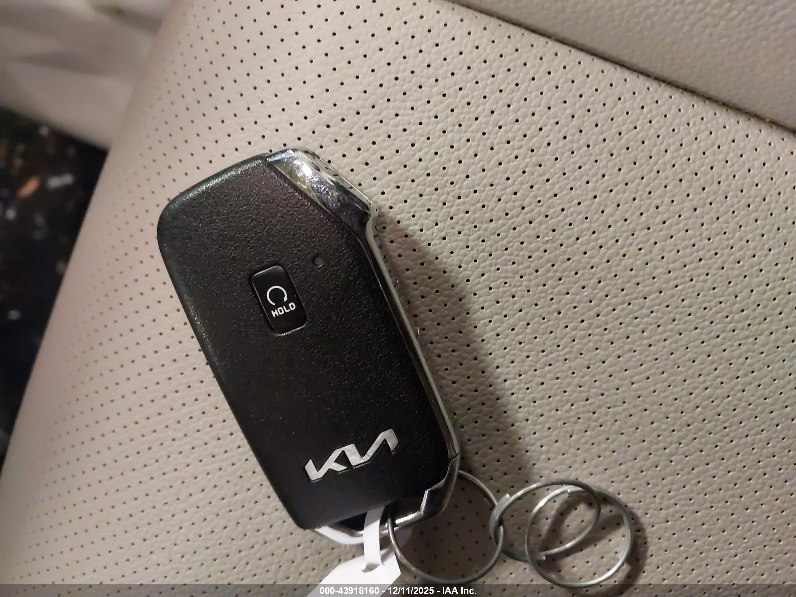 KIA SPORTAGE image 11