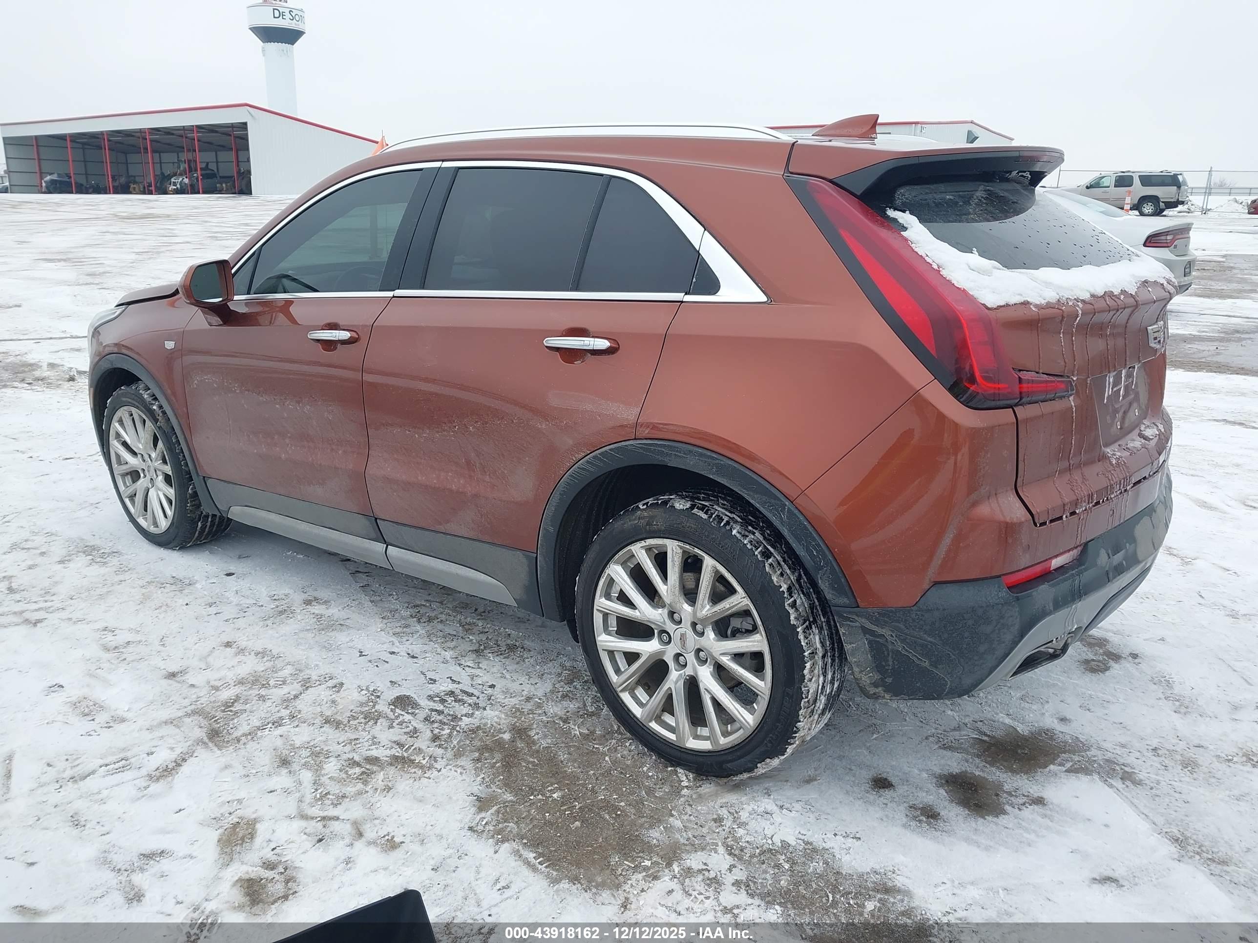 CADILLAC XT4 image 3
