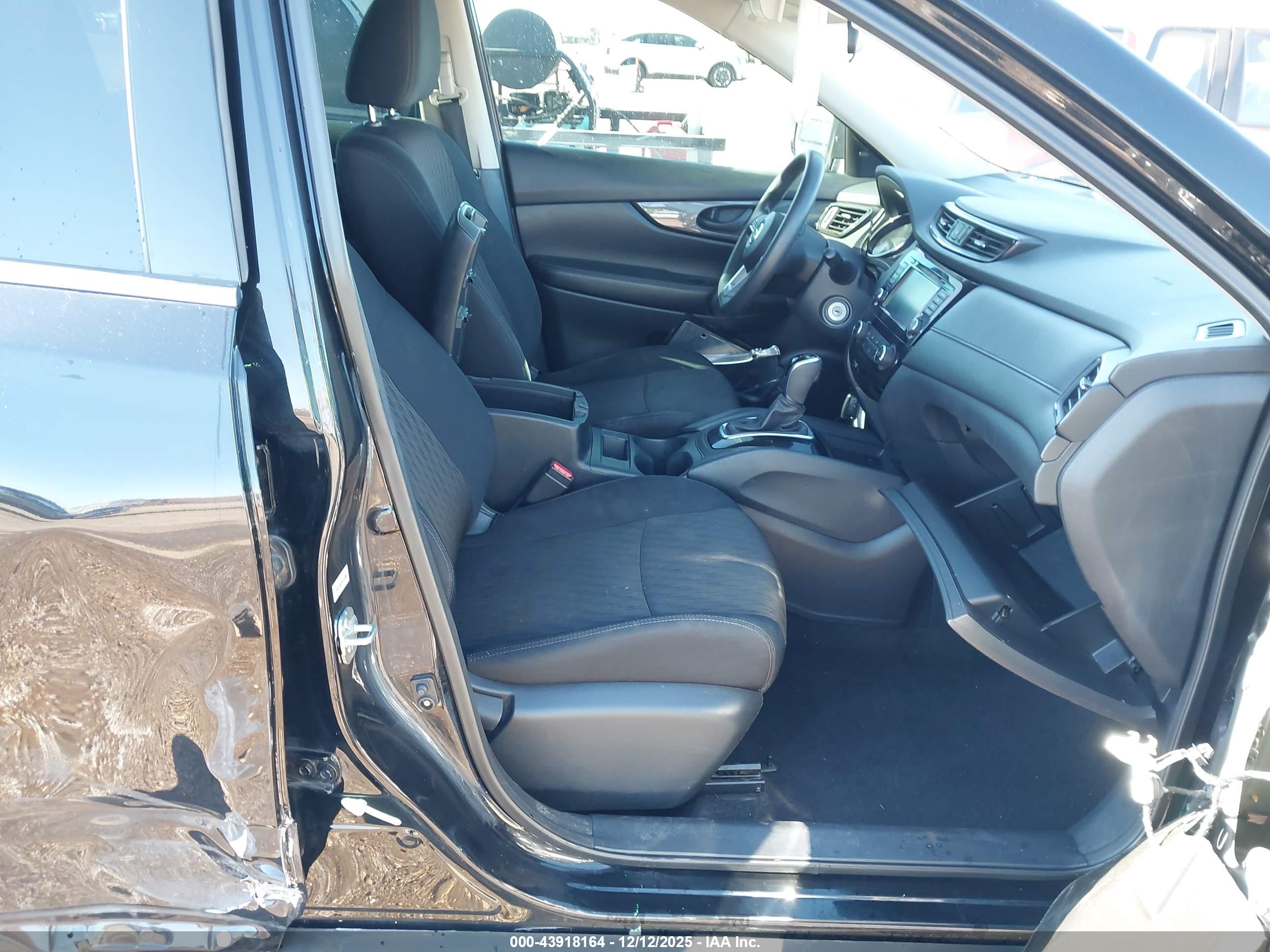 NISSAN ROGUE image 5