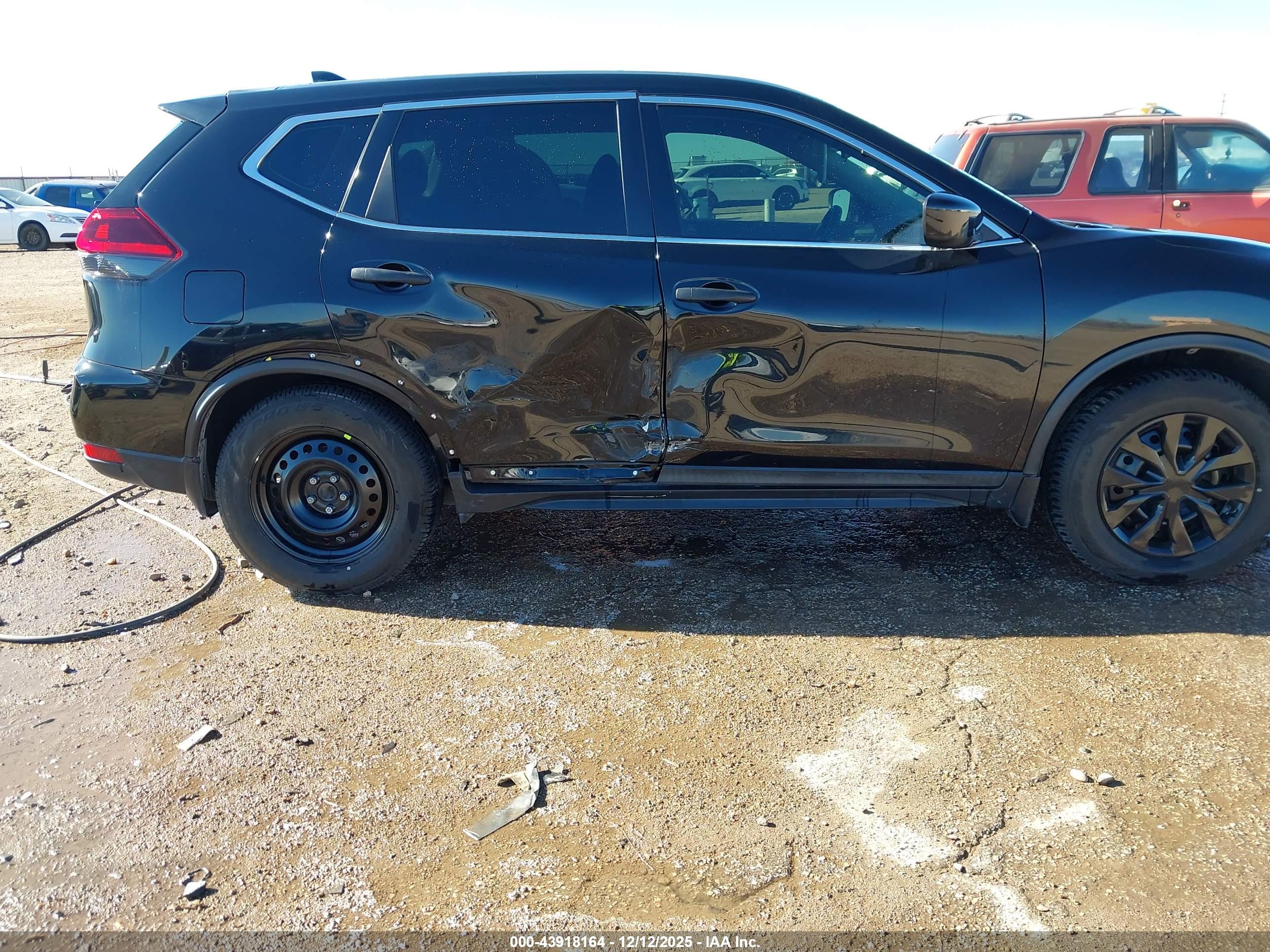 NISSAN ROGUE image 6