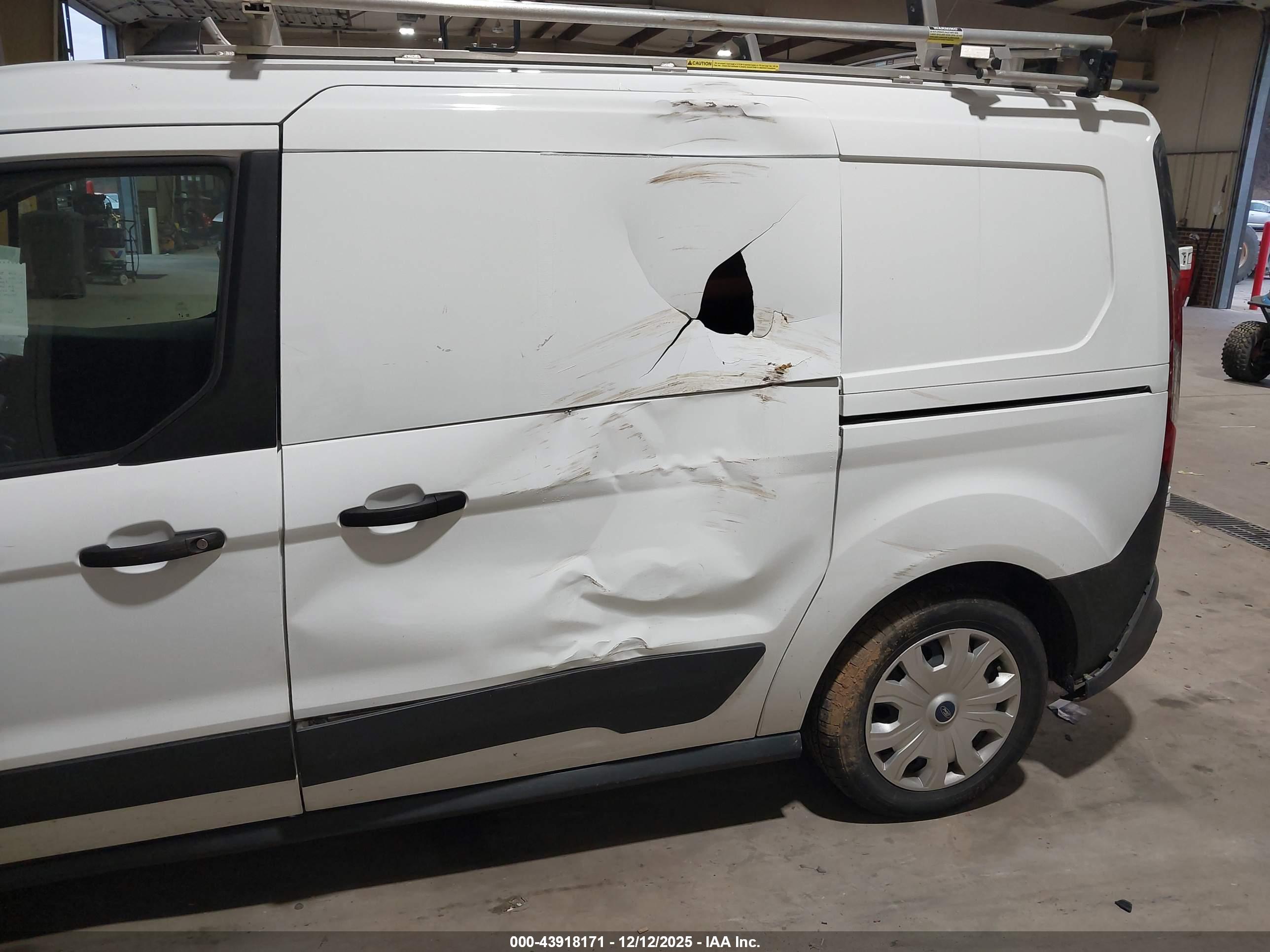FORD TRANSIT image 6