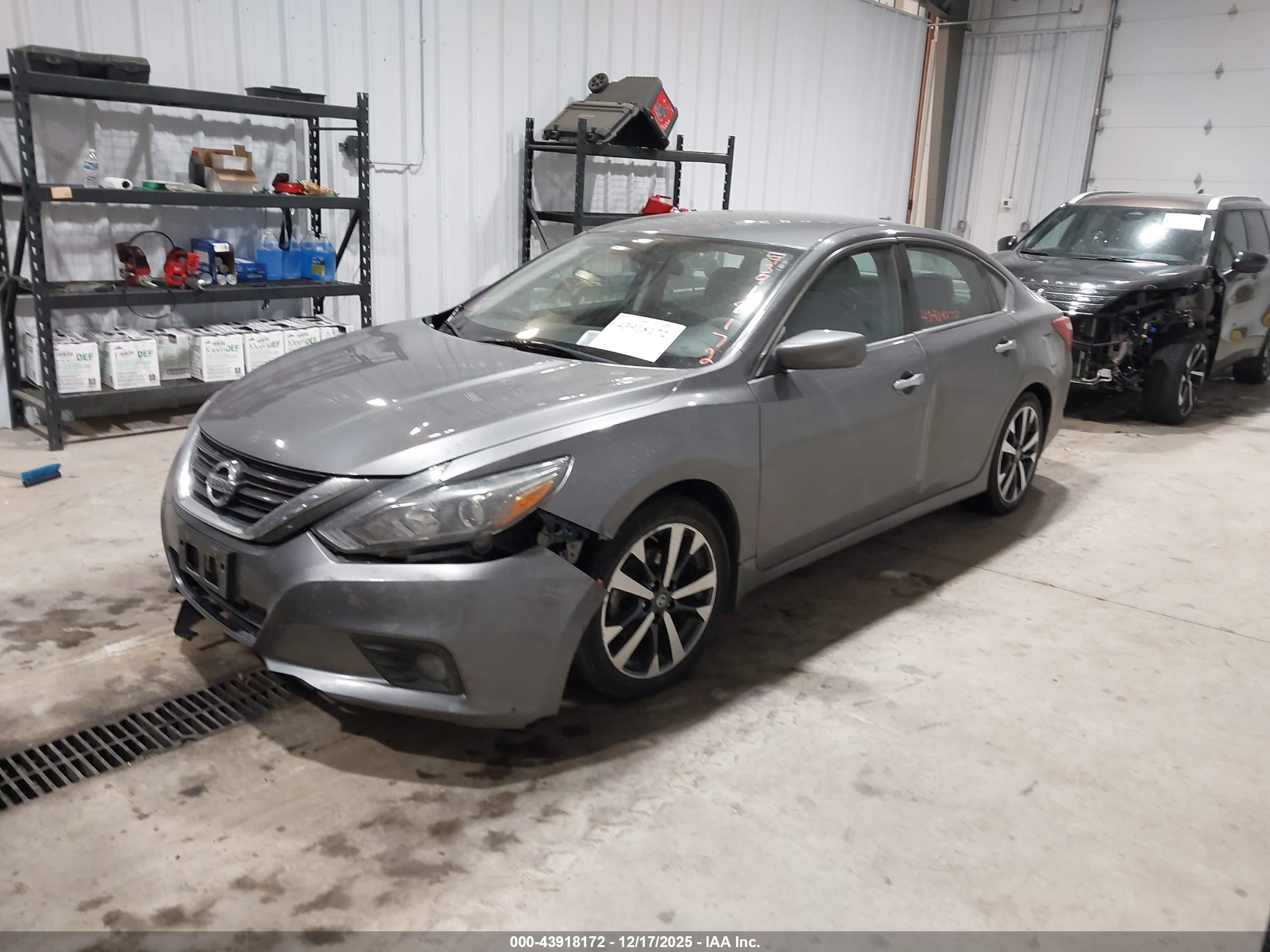 NISSAN ALTIMA image 2