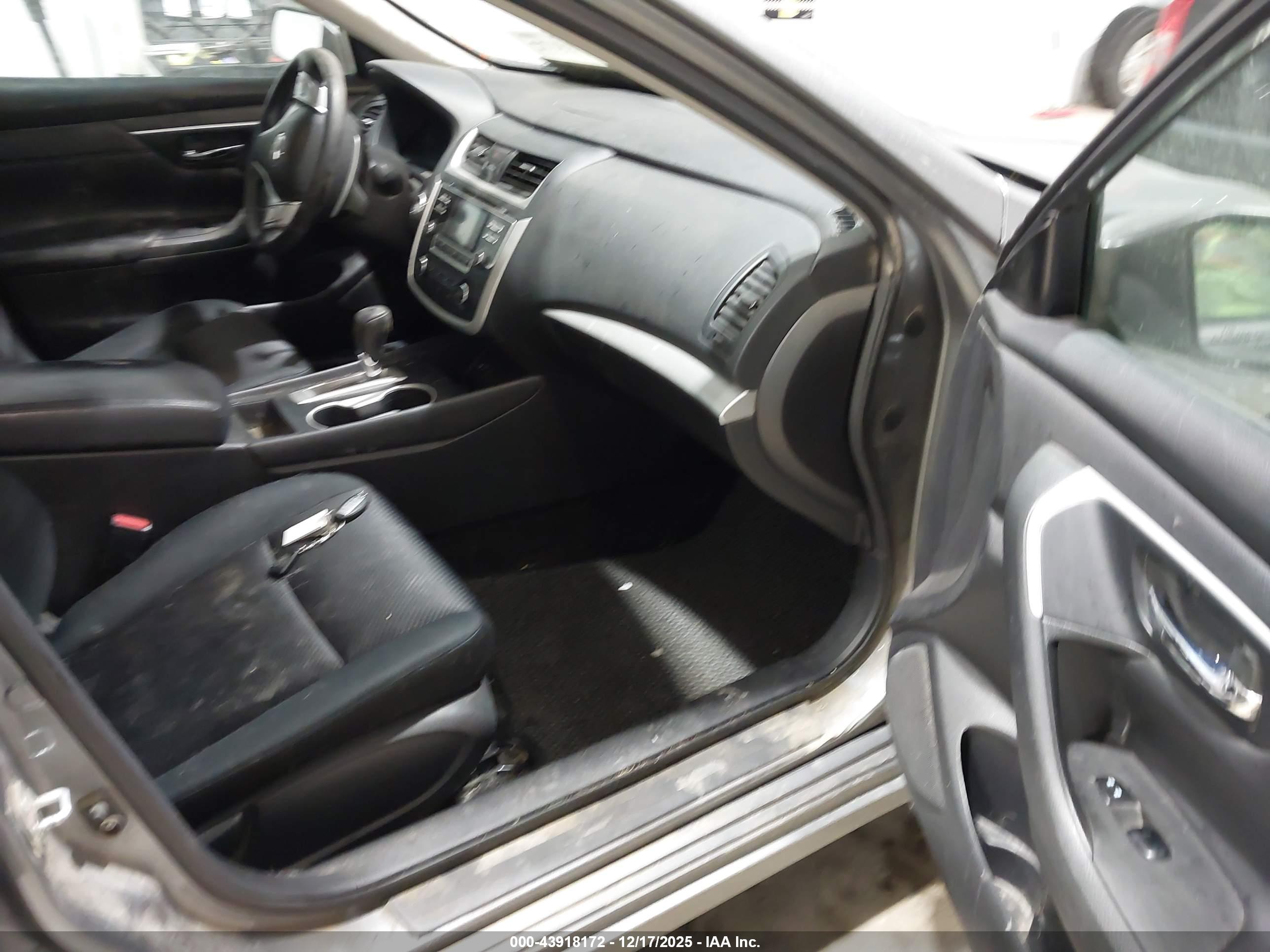 NISSAN ALTIMA image 5
