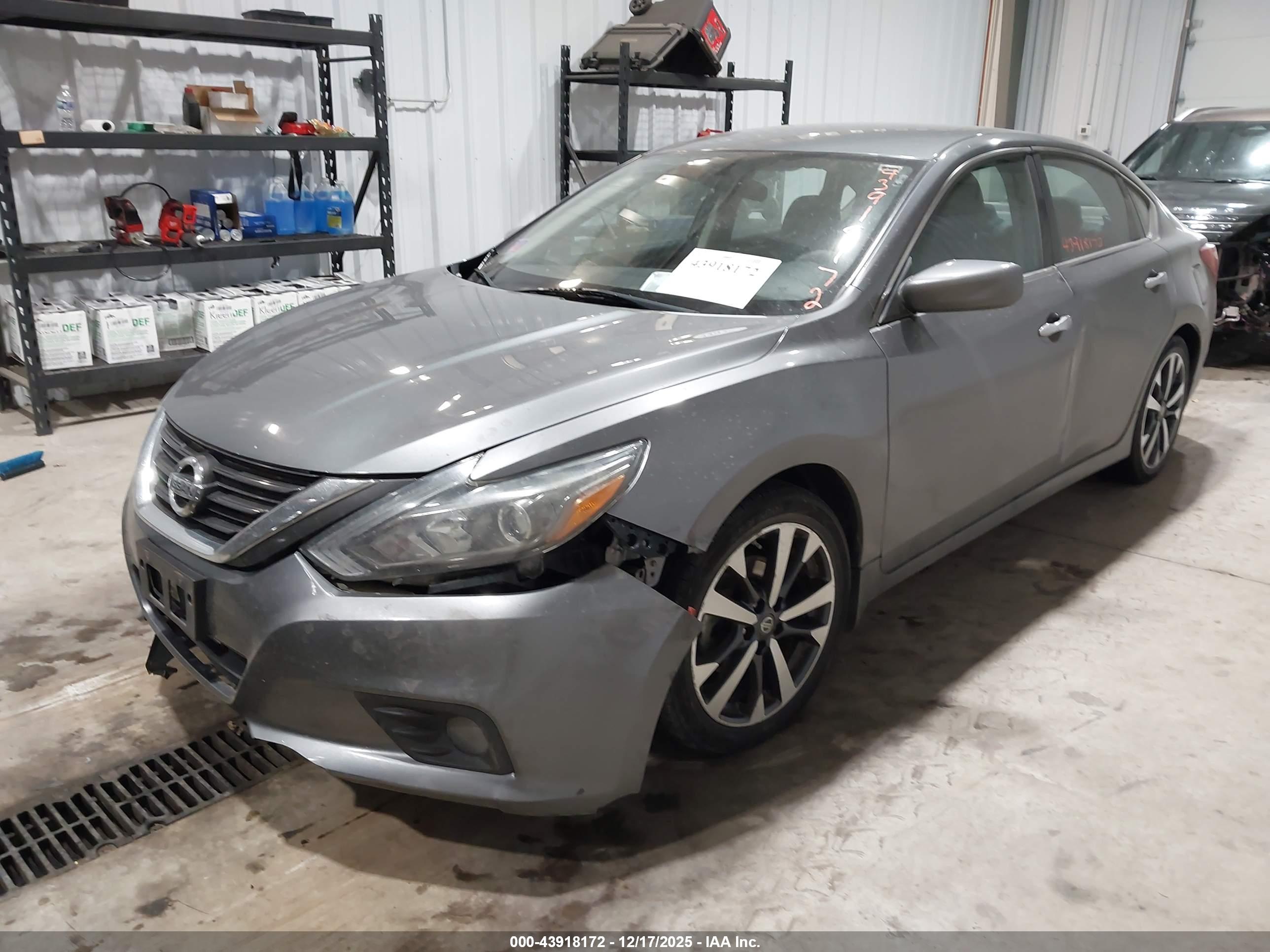 NISSAN ALTIMA image 6