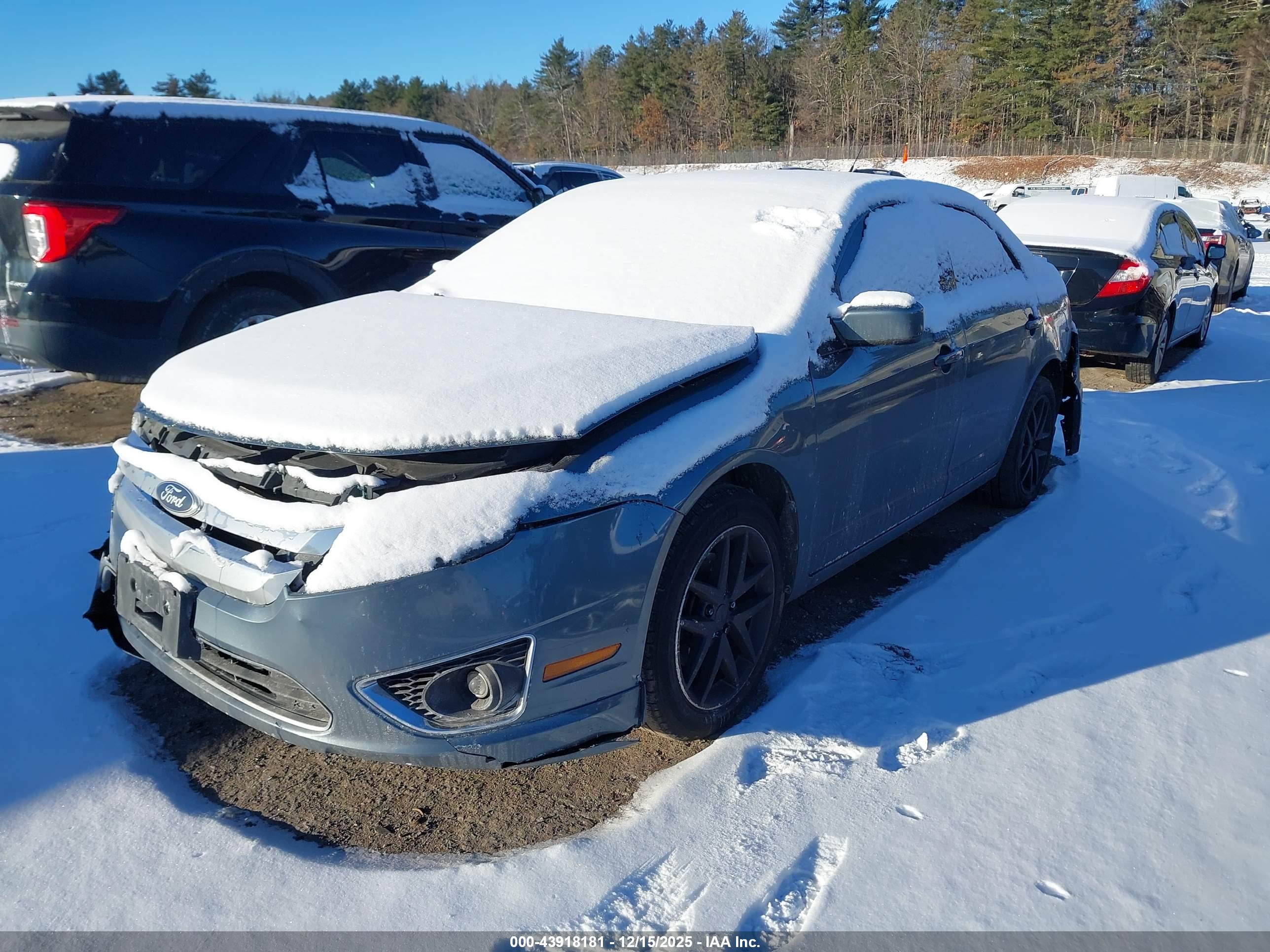 FORD FUSION image 2
