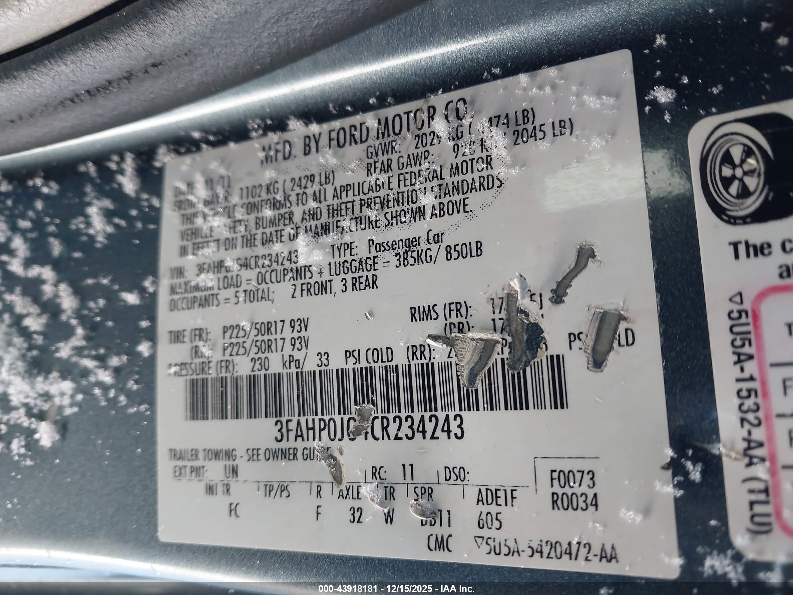 FORD FUSION image 9