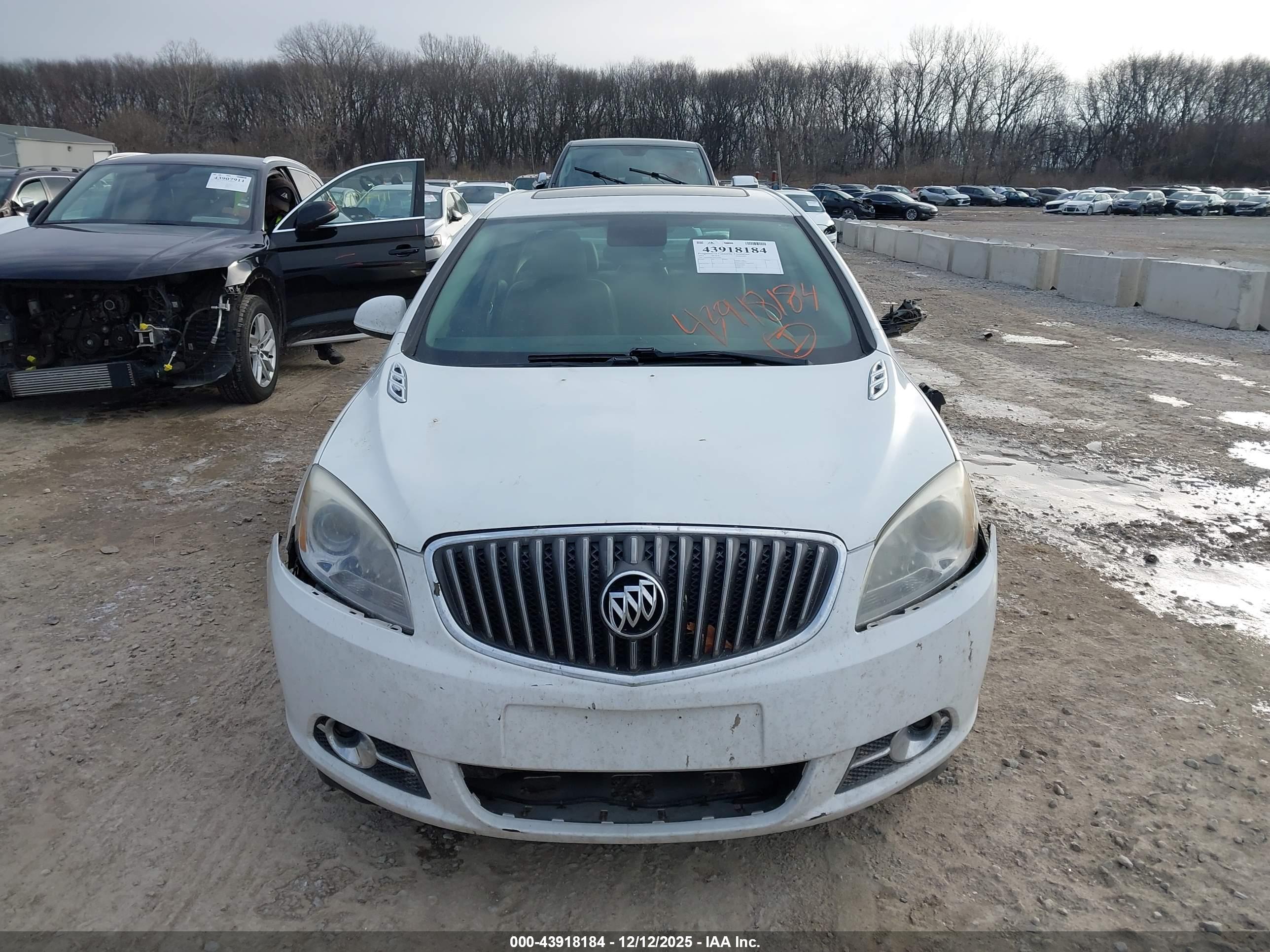 BUICK VERANO image 6