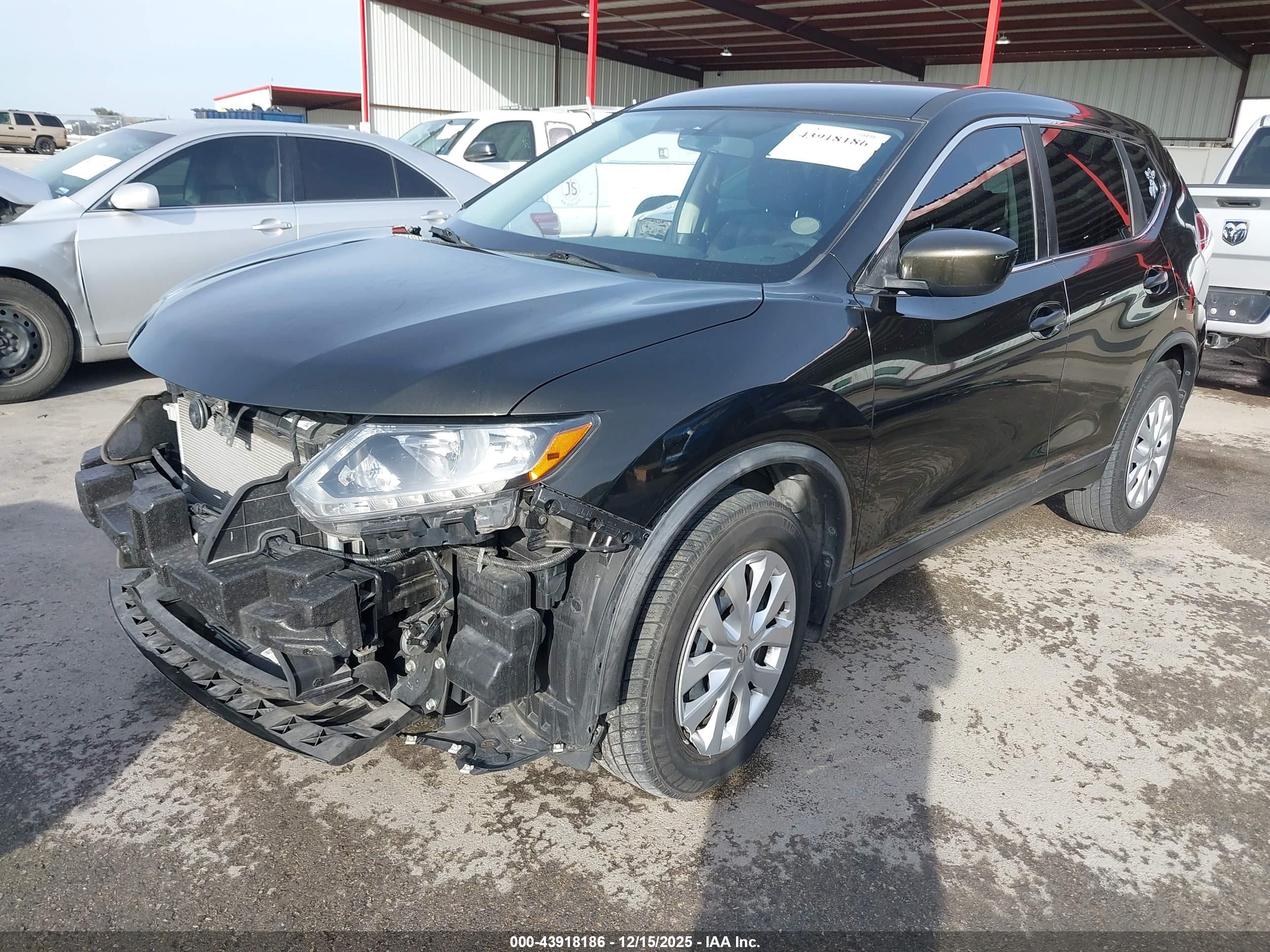 NISSAN ROGUE image 2