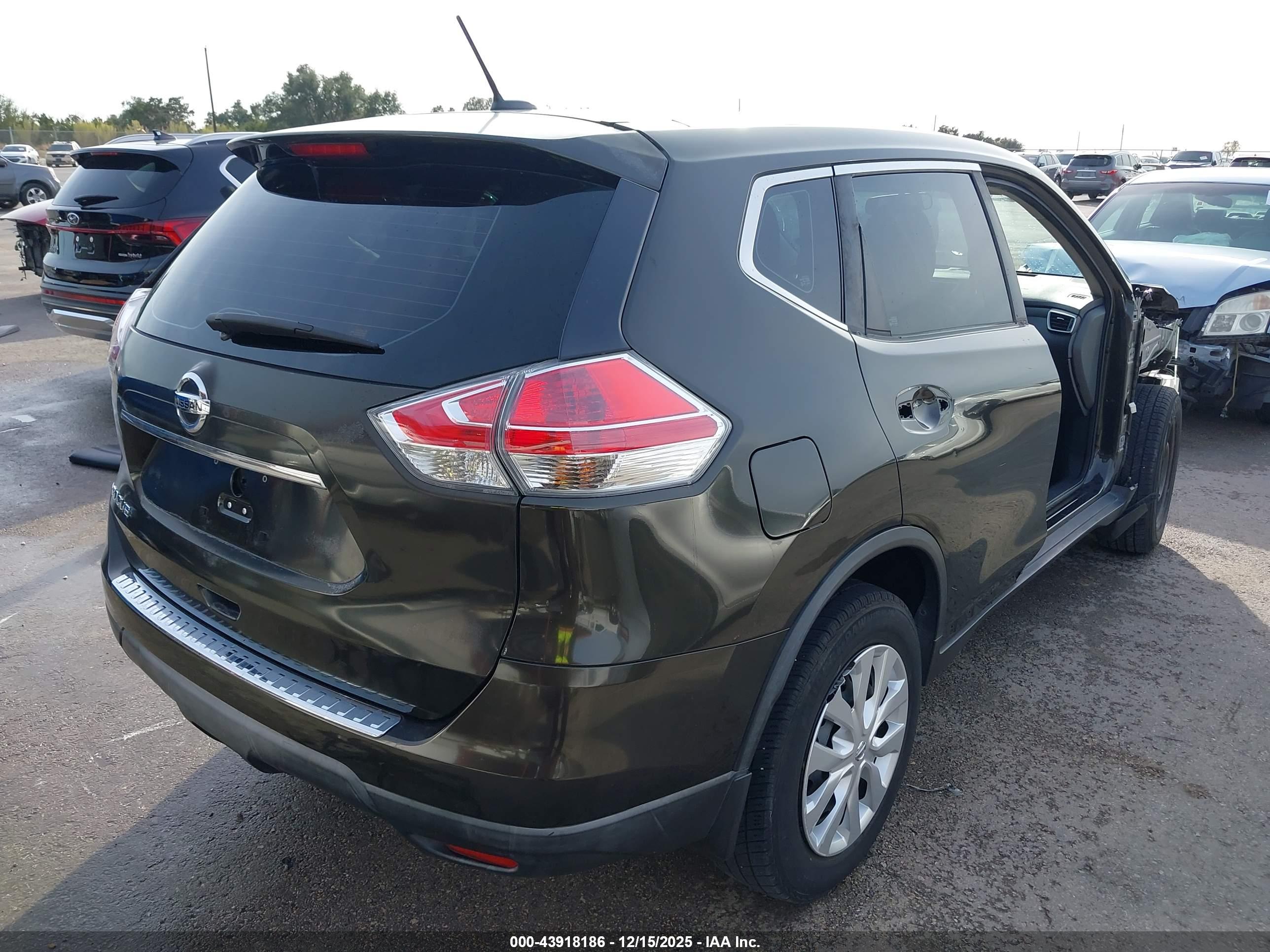NISSAN ROGUE image 4