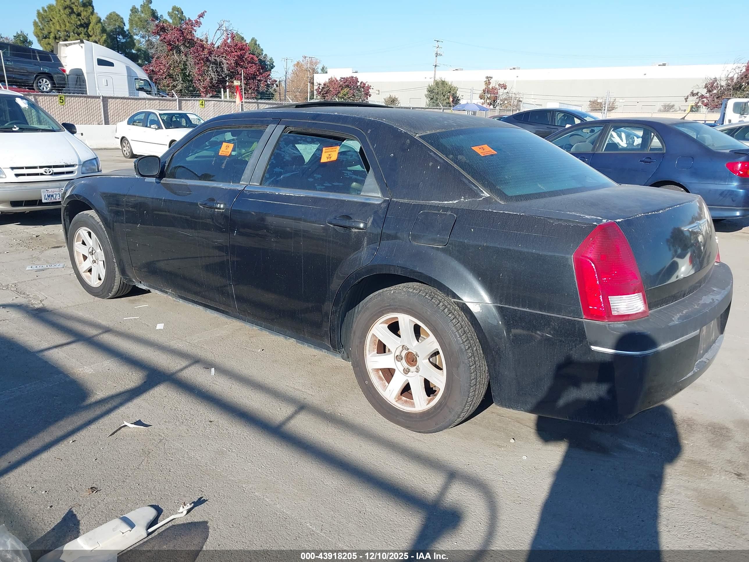 CHRYSLER 300 image 3