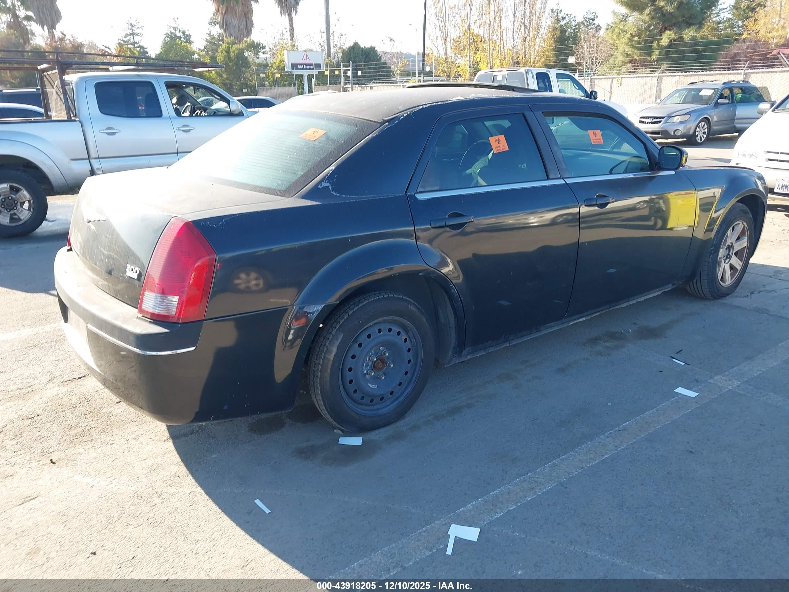 CHRYSLER 300 image 4